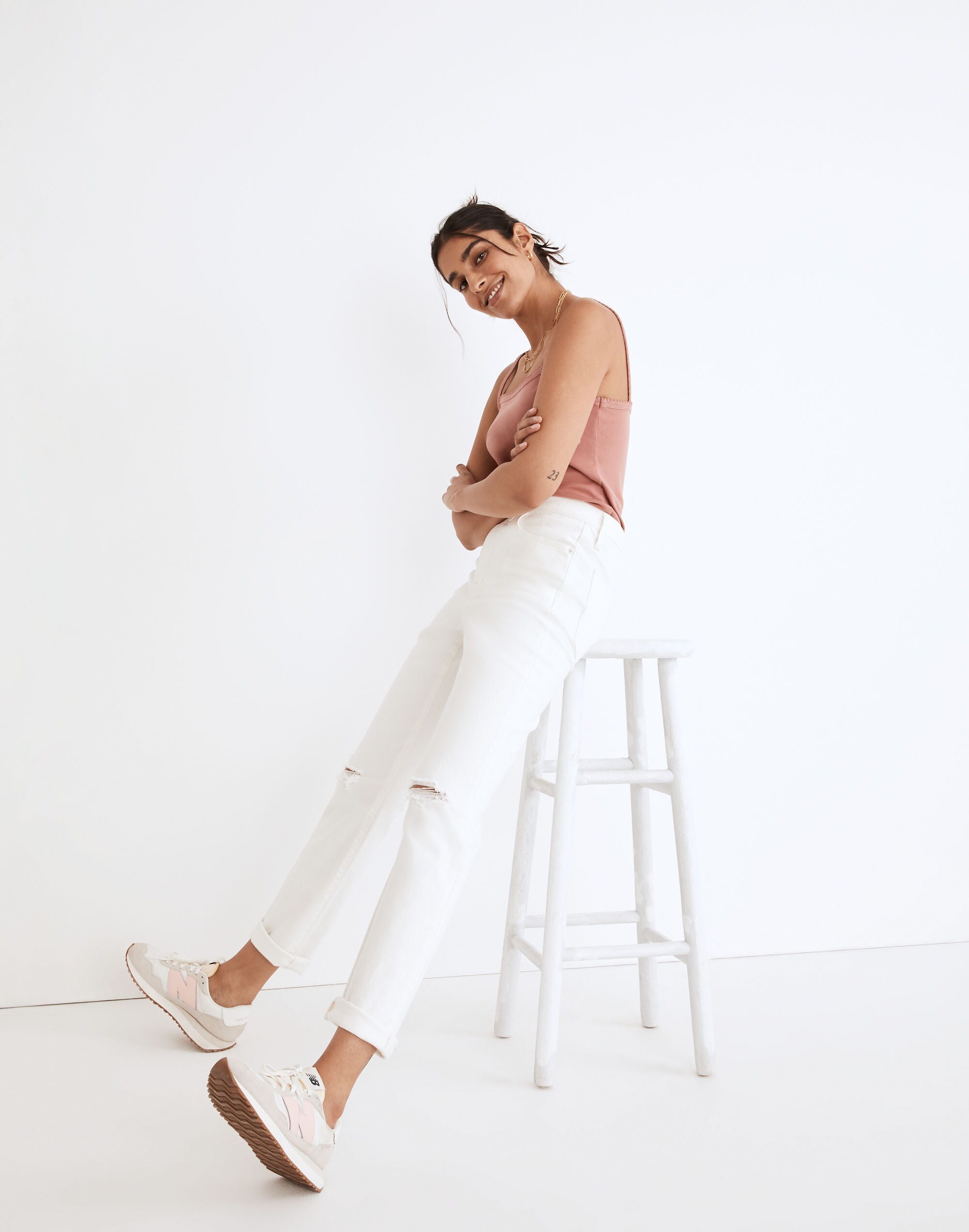 The High-Rise Slim Boyjean in Tile White