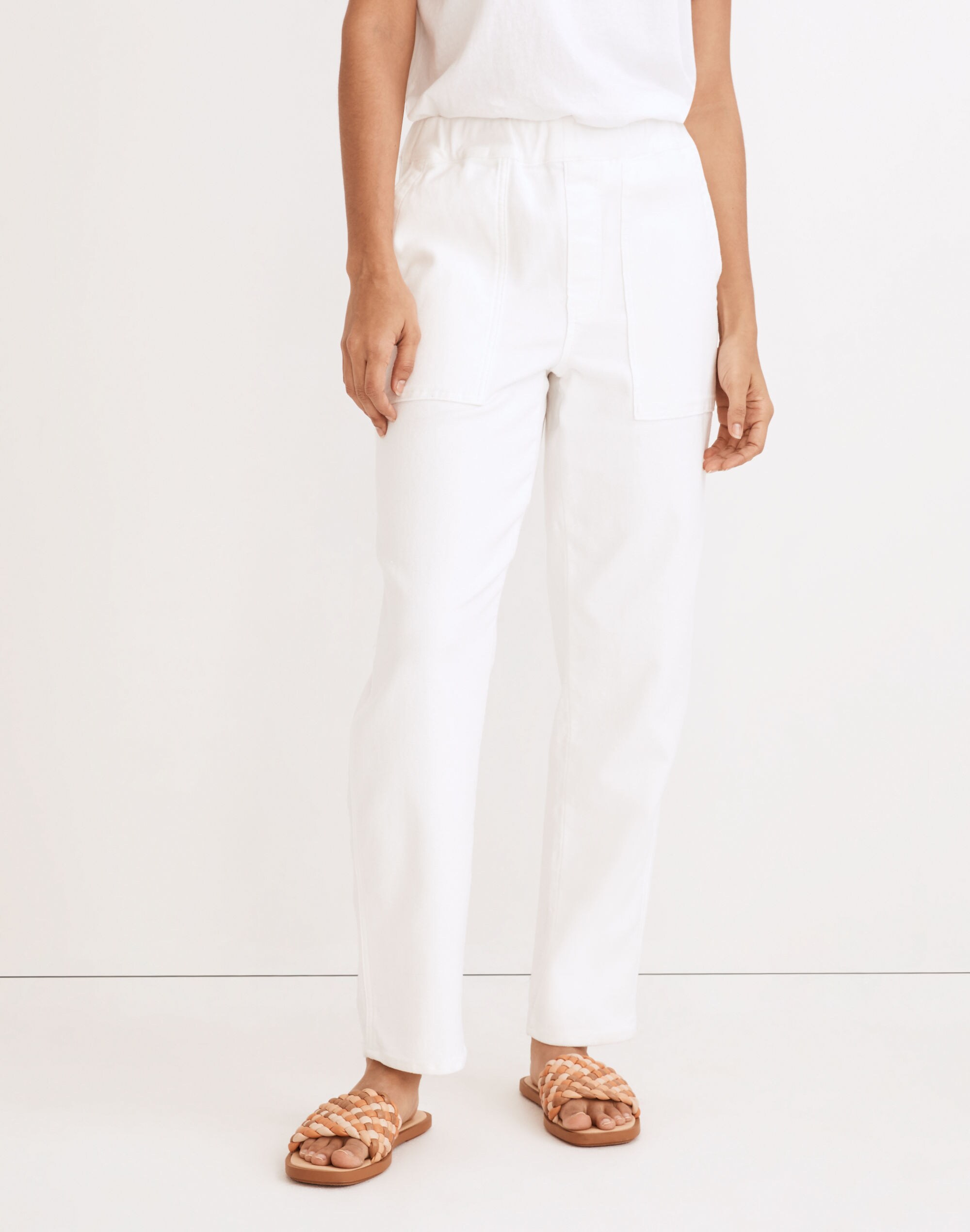 Petite Pull-On Relaxed Jeans in Tile White