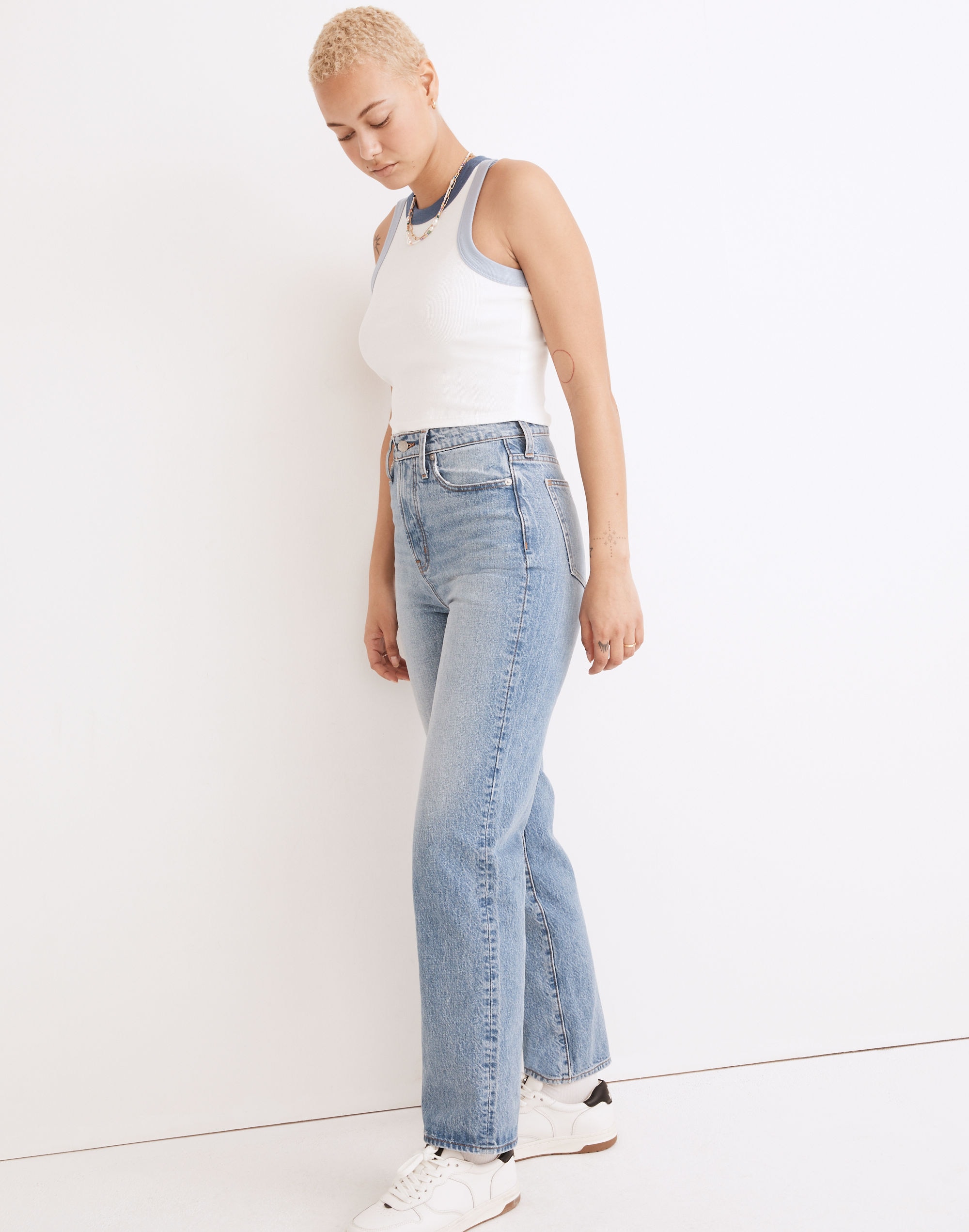 The Curvy Perfect Vintage Straight Jean in Seyland Wash