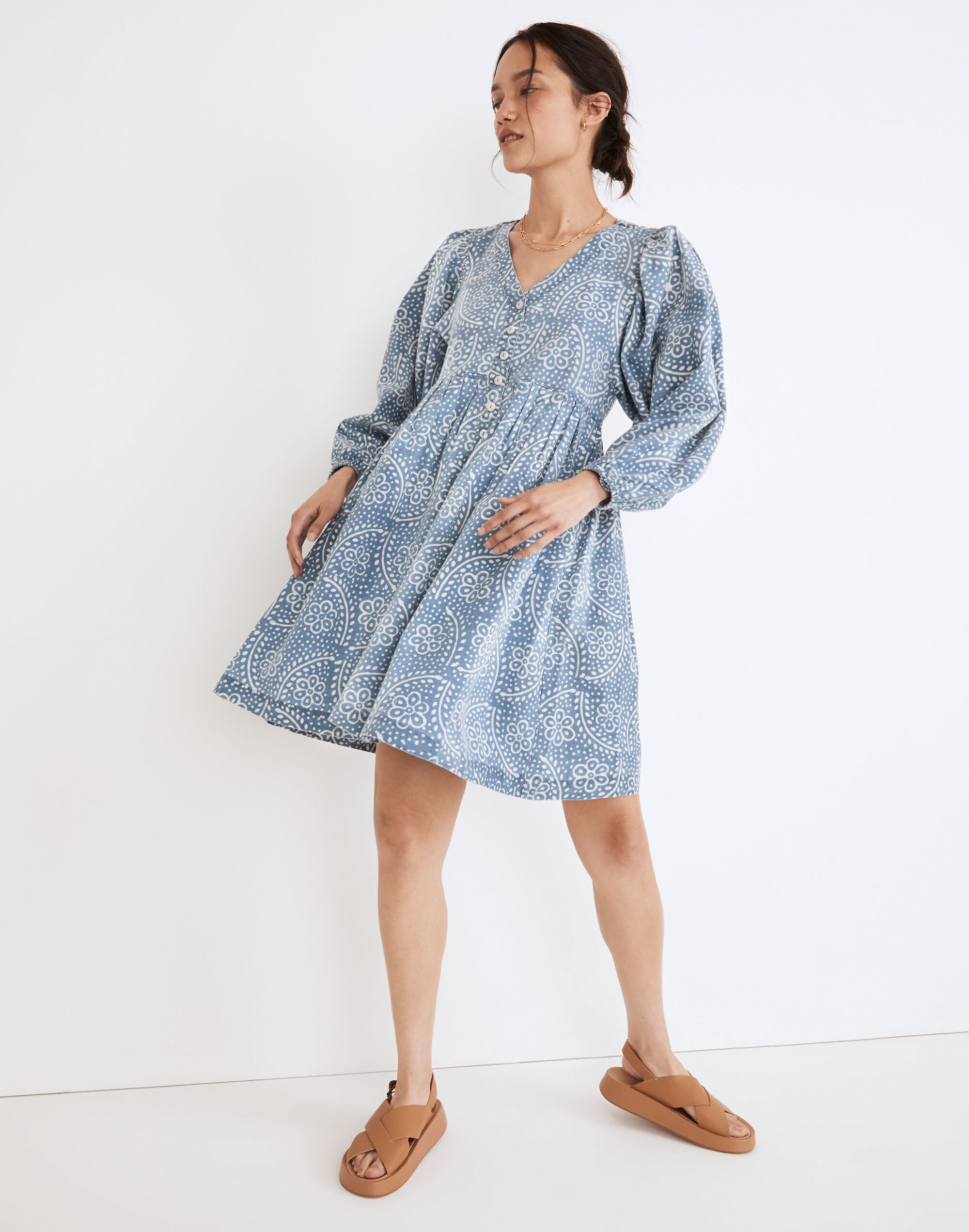 Bubble-Sleeve Button-Front Mini Dress in Indigo Paisley