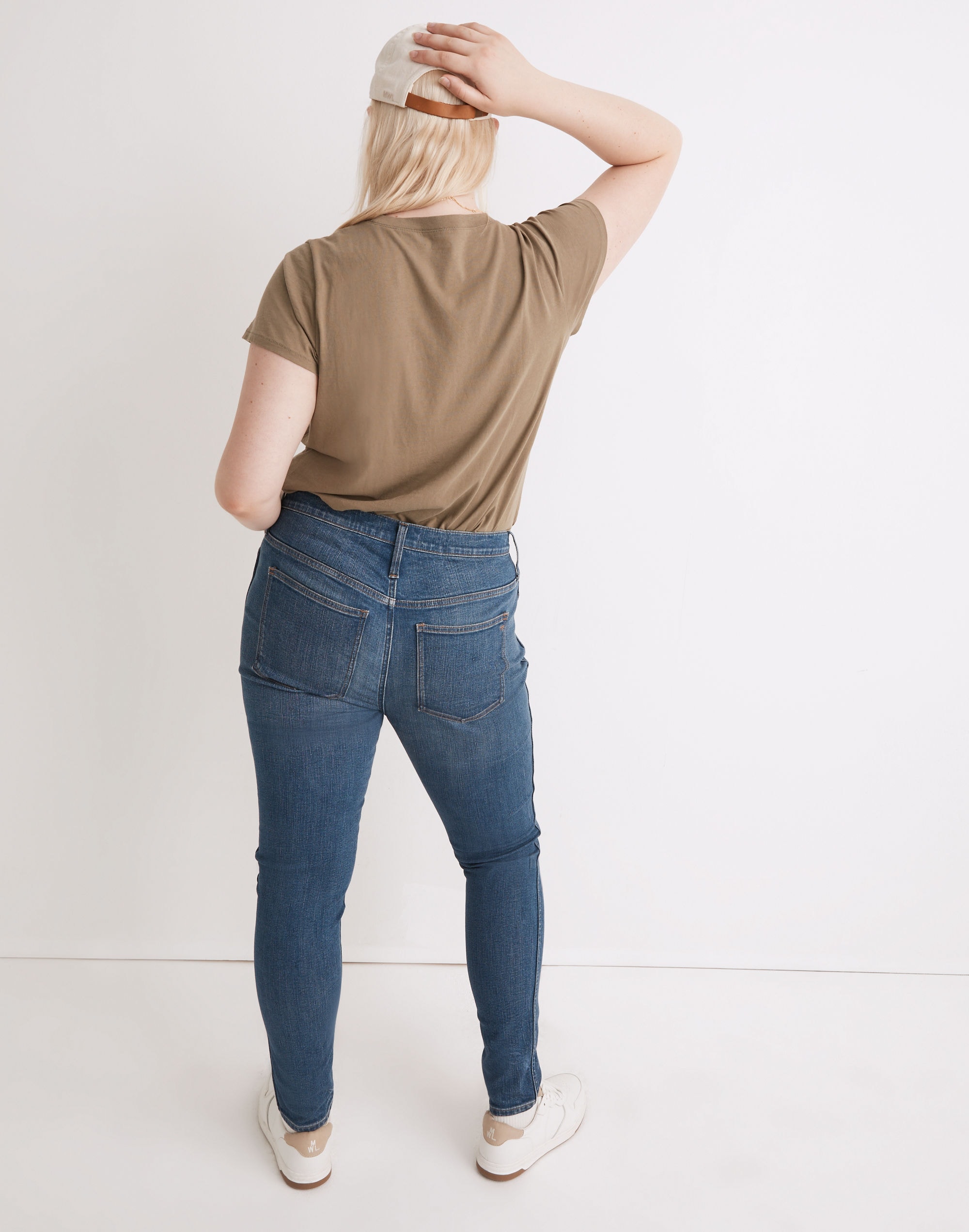 10" High-Rise Skinny Jeans in Foregate Wash: Knee-Rip Edition