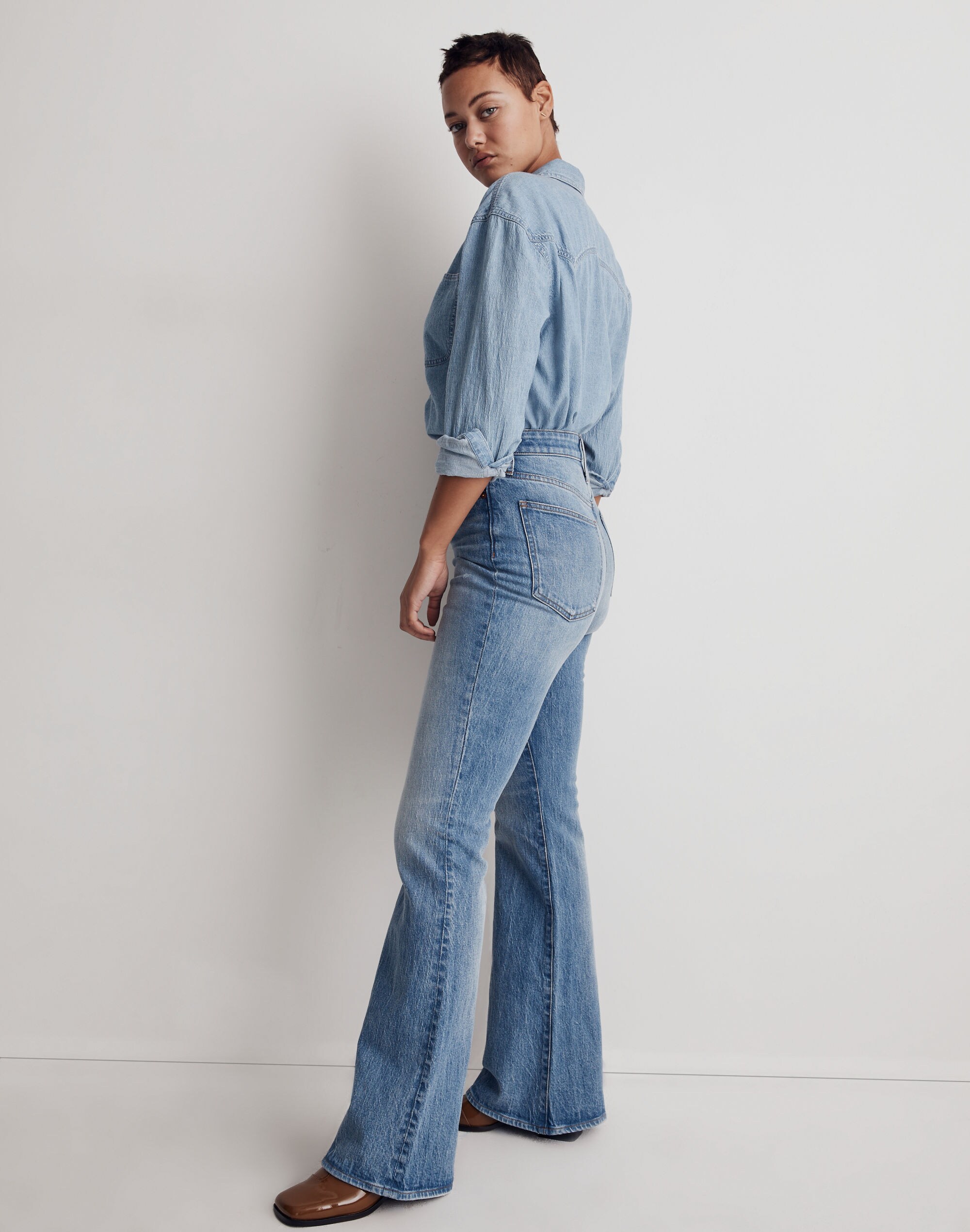 The Curvy Perfect Vintage Flare Jean in Delavan Wash