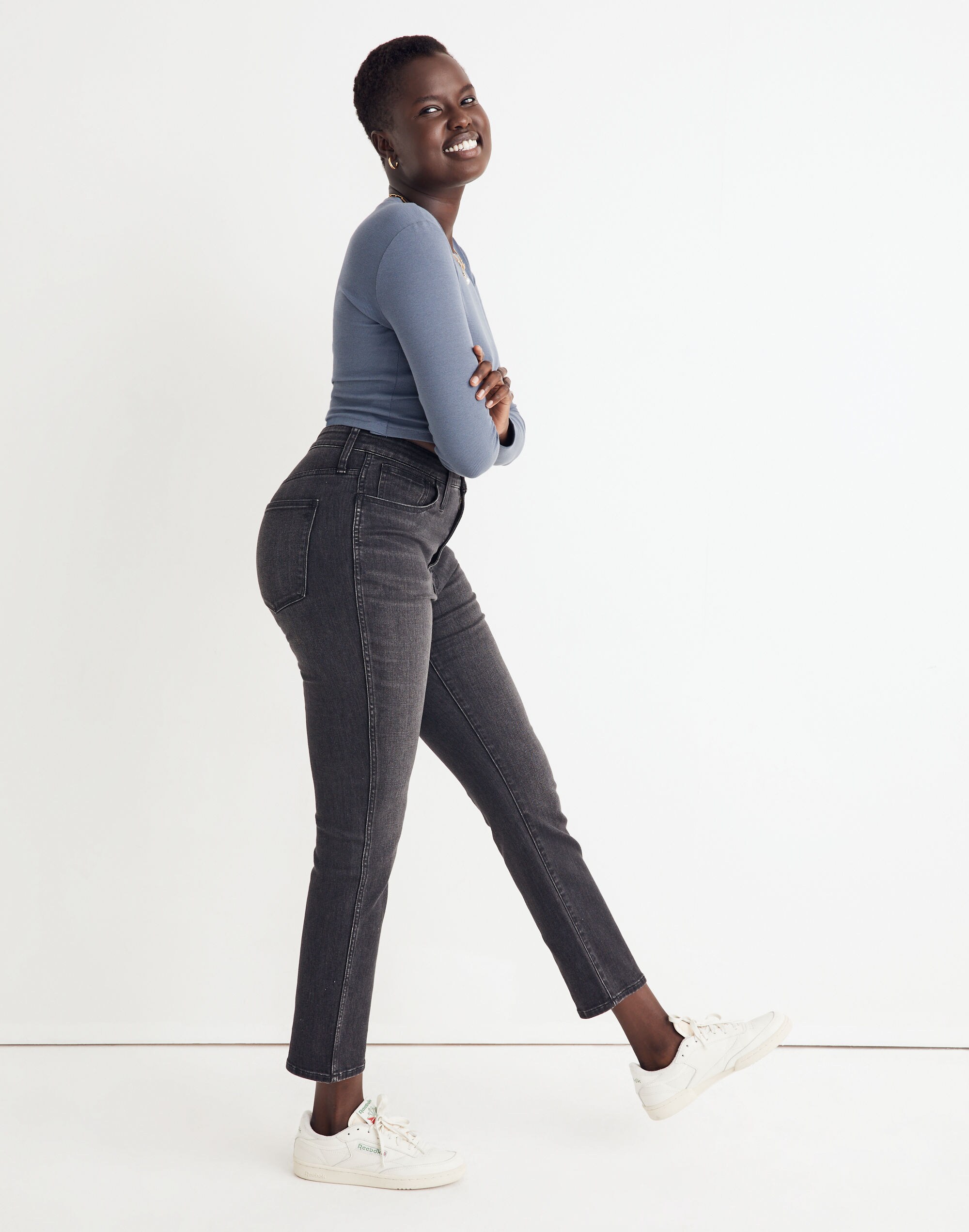 Curvy High-Rise Slim Straight Jeans in Richgrove Wash
