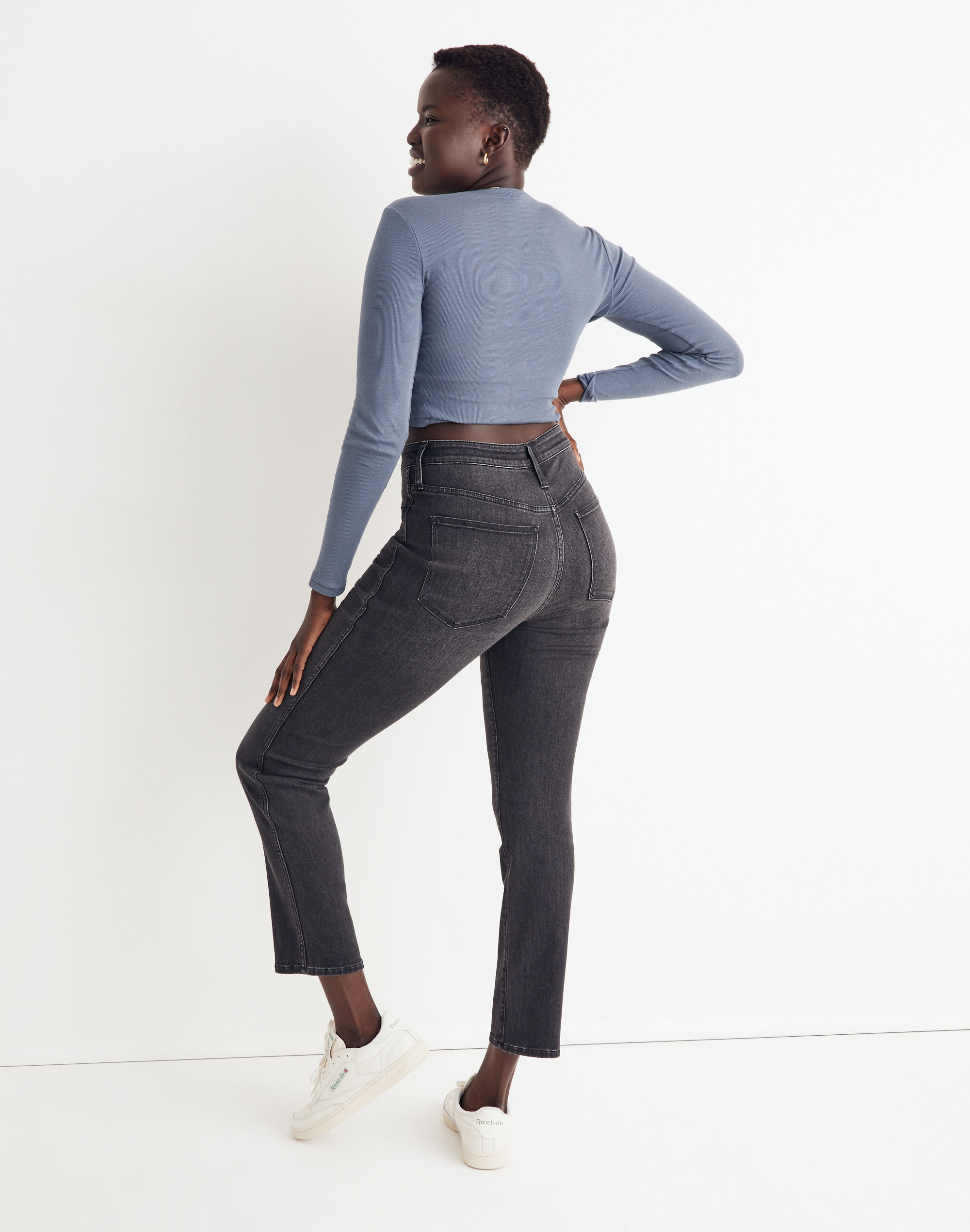 Curvy High-Rise Slim Straight Jeans in Richgrove Wash