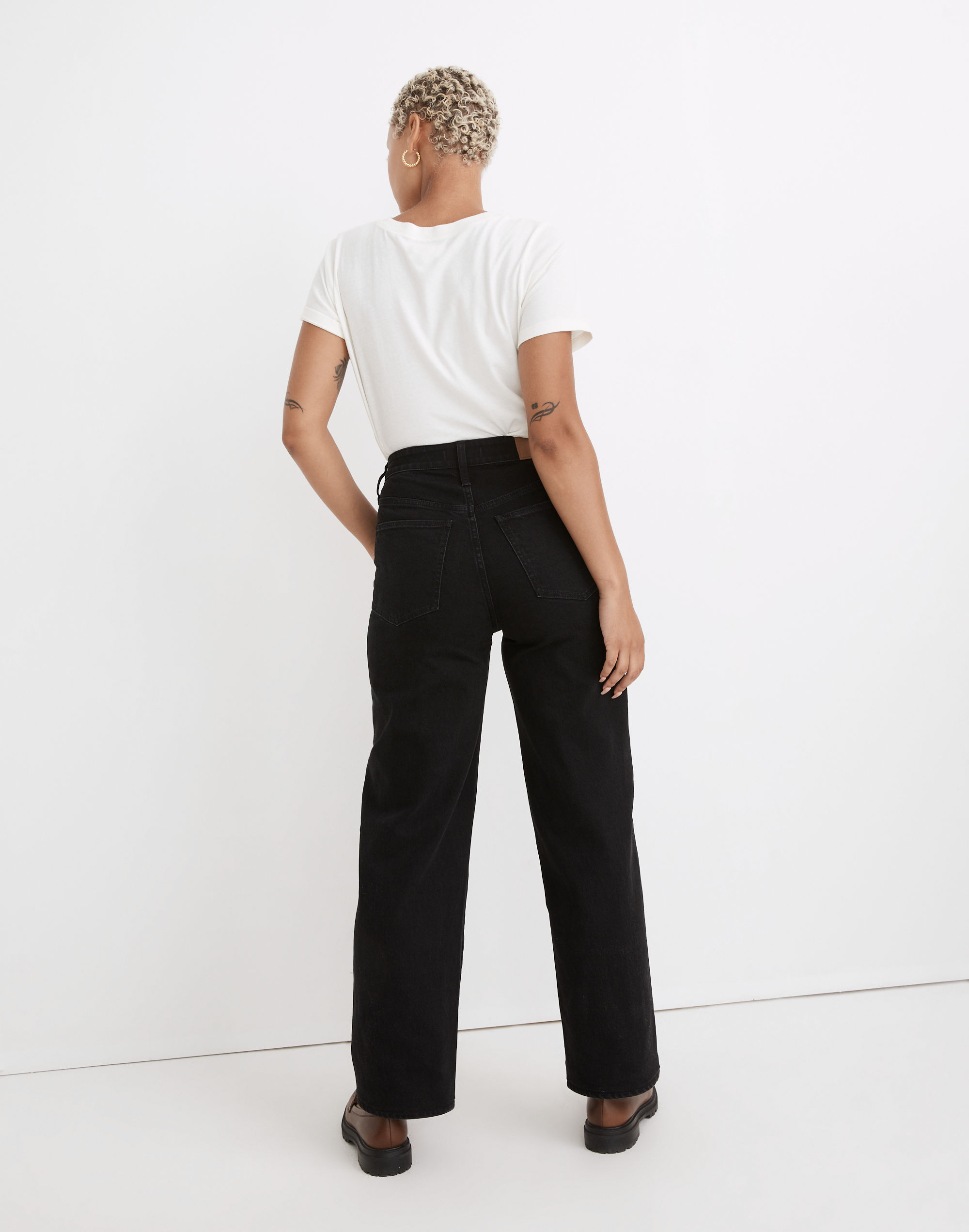 The Petite Curvy Perfect Vintage Wide-Leg Jean in Belmere Wash