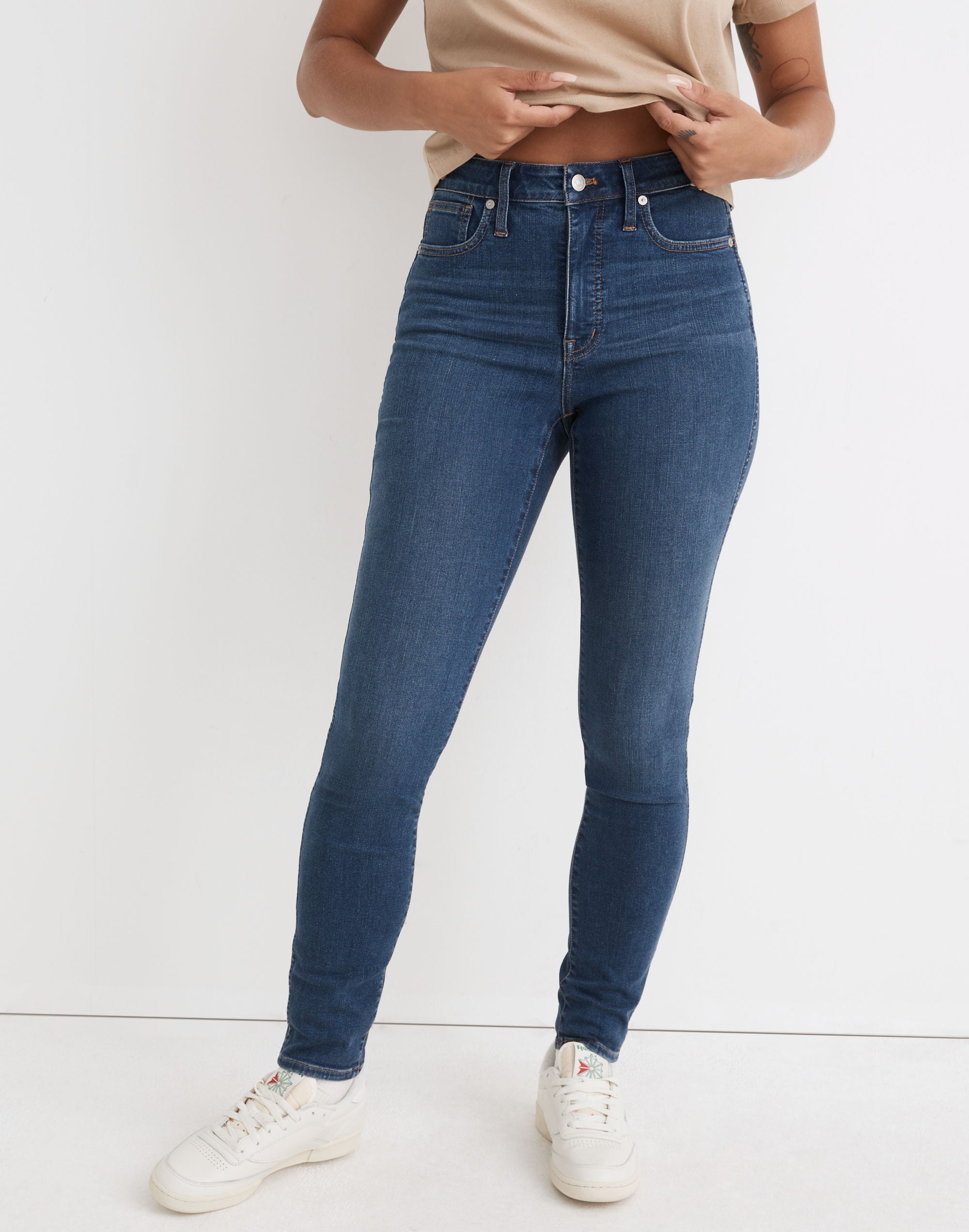 Curvy High-Rise Skinny Jeans in Coronet Wash