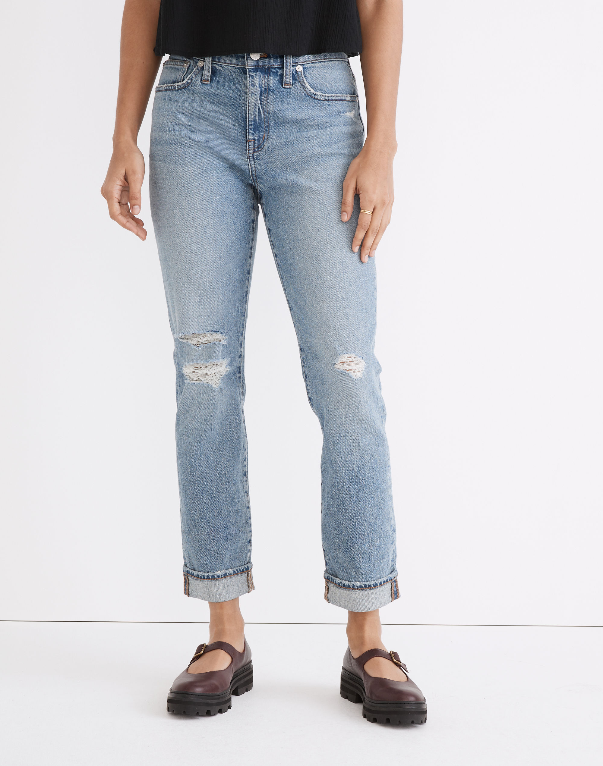The High-Rise Slim Boyjean in Birchwood Wash