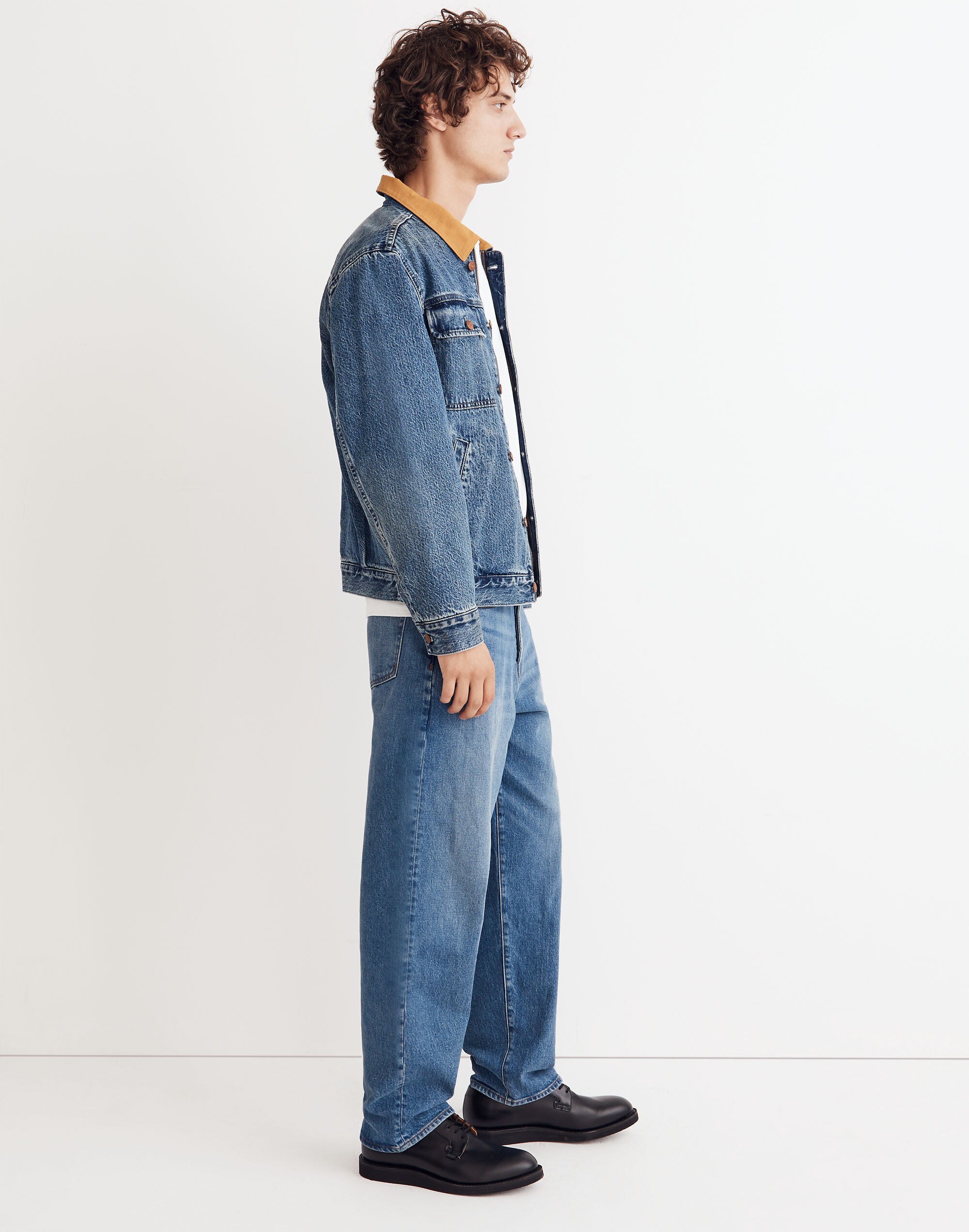 Vintage Relaxed Straight Jeans in Freemont Wash