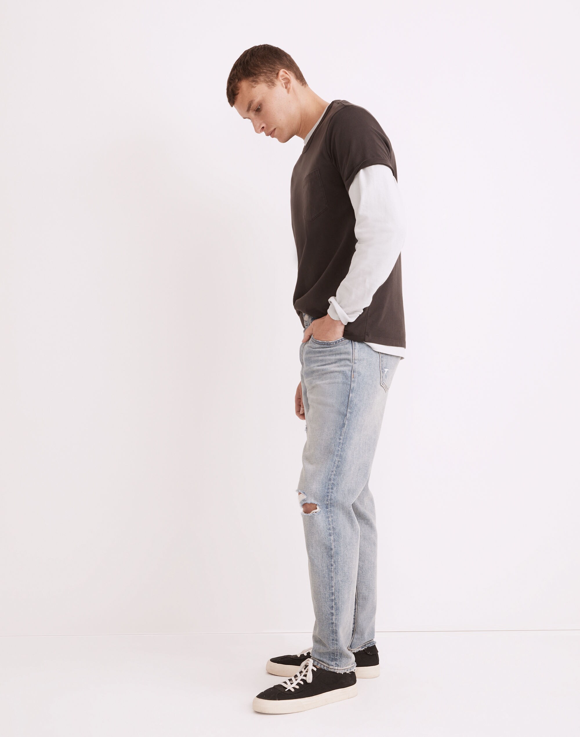 Relaxed Taper Jeans in Corlett Wash