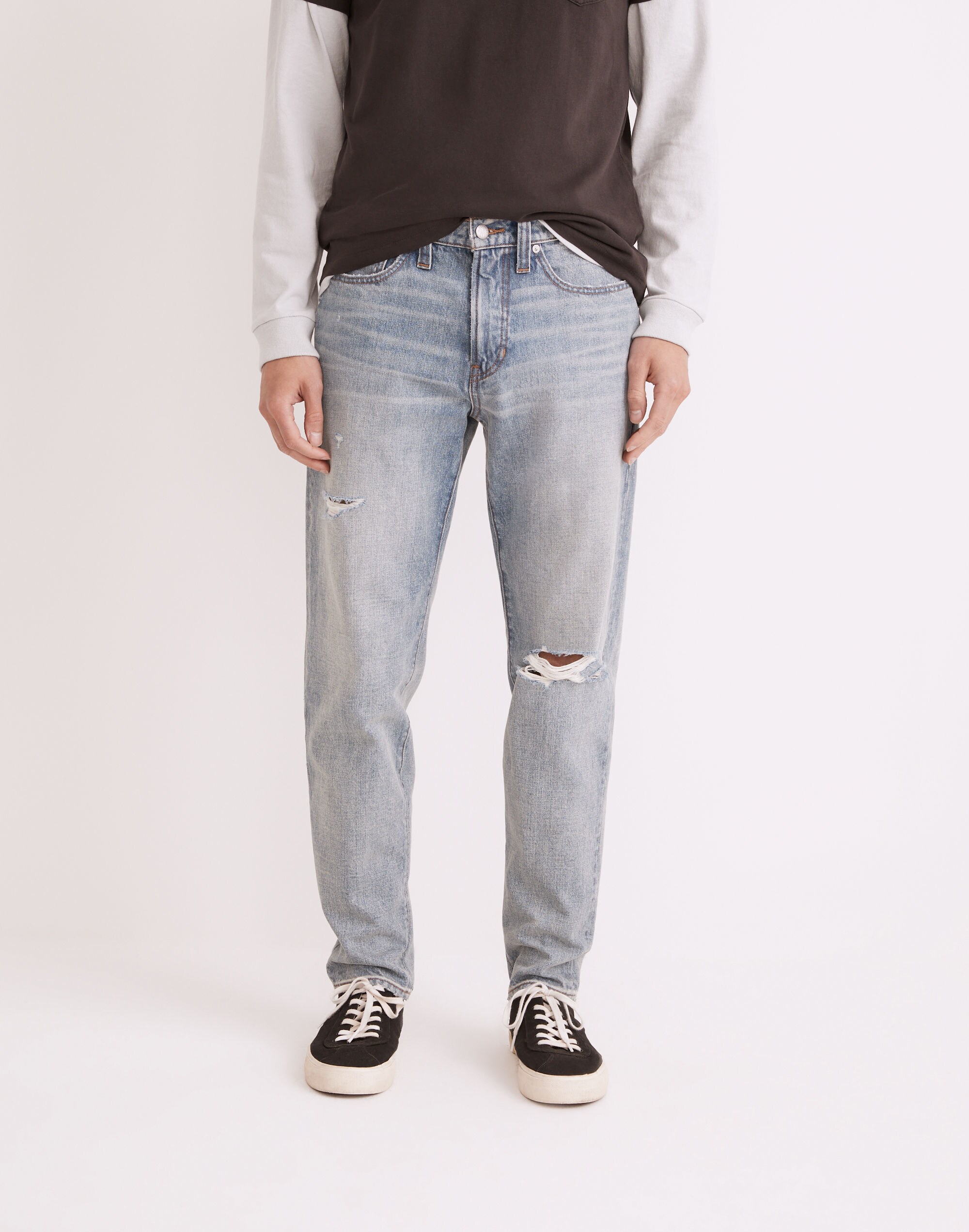 Relaxed Taper Jeans in Corlett Wash