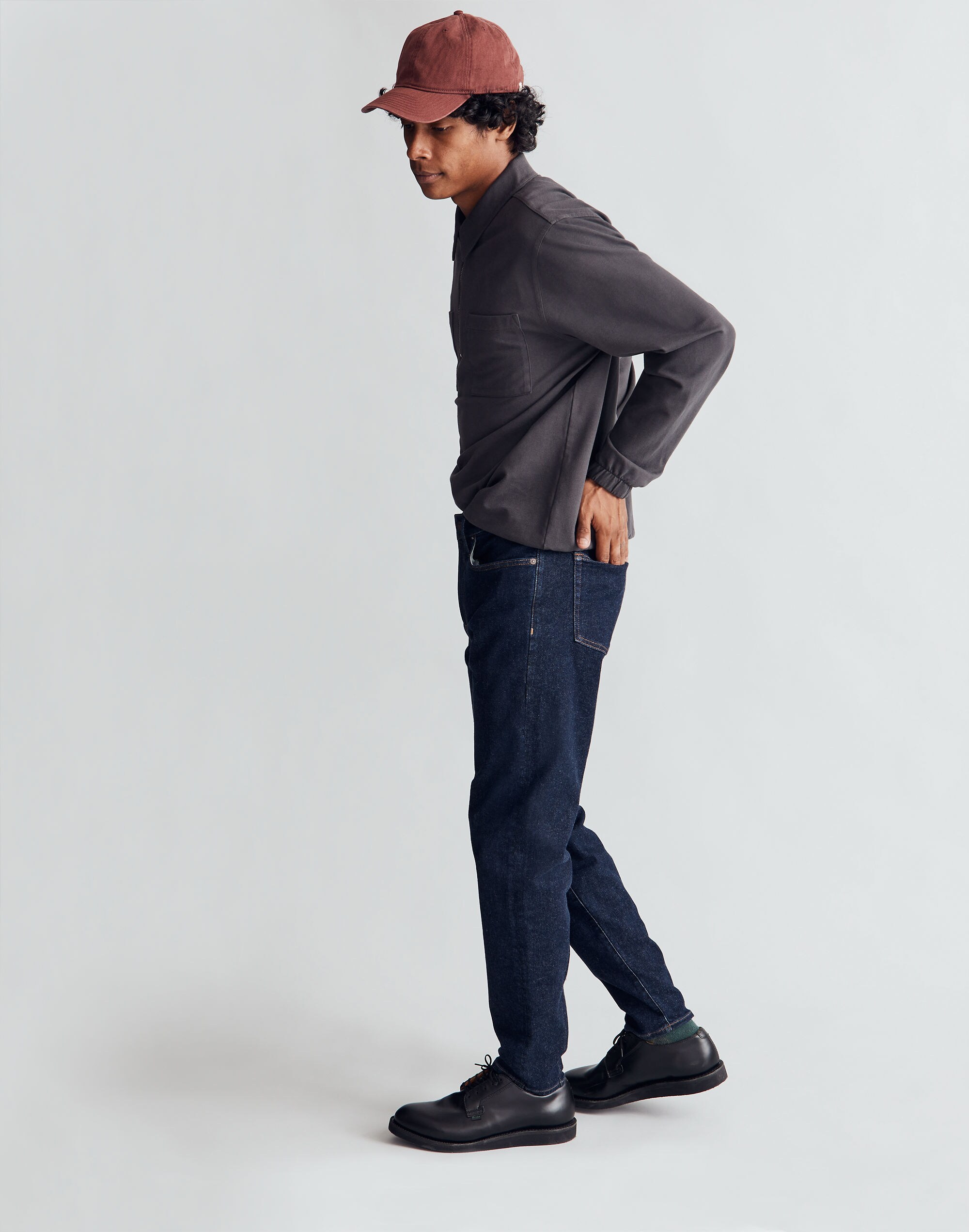 Relaxed Taper Jeans
