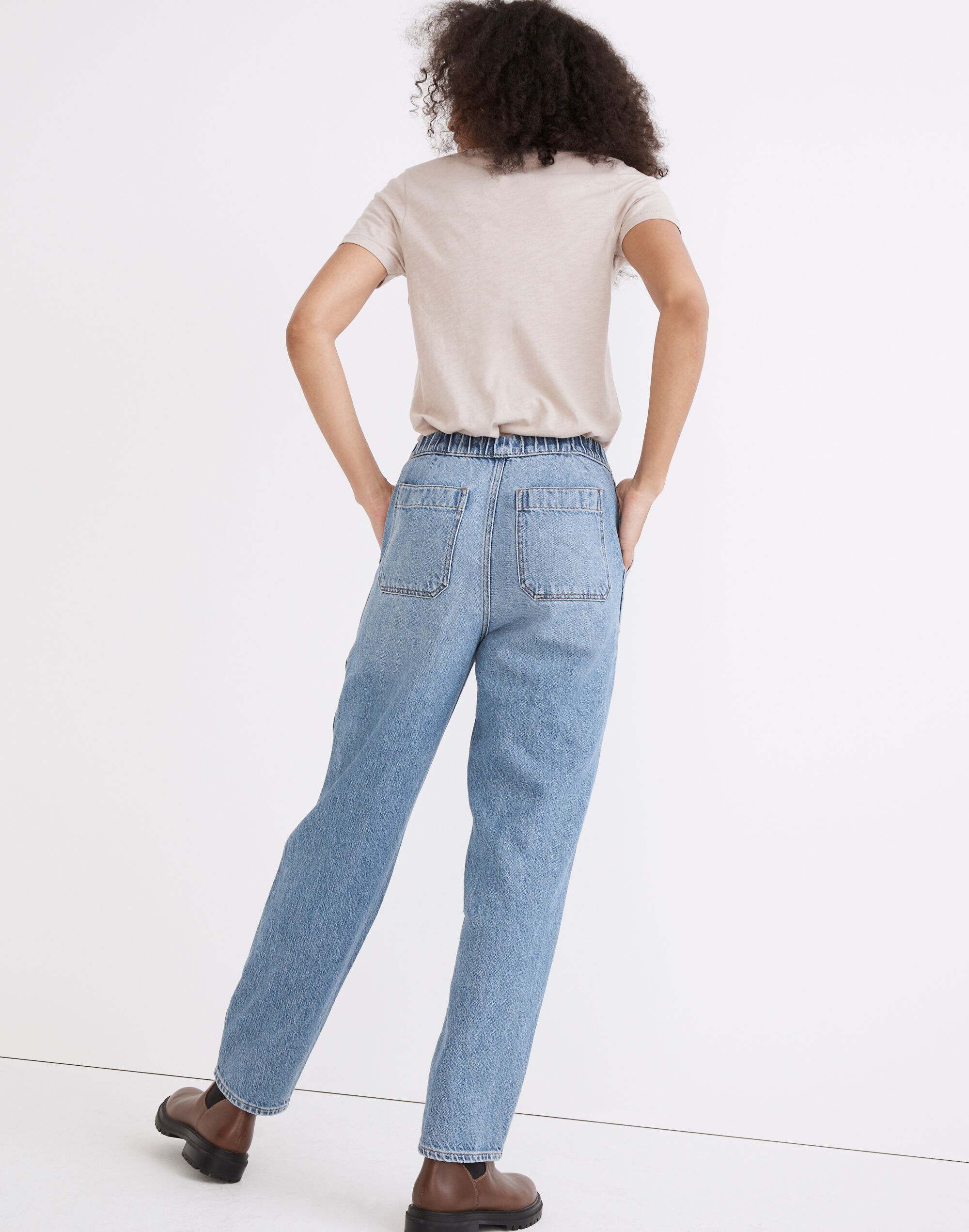 Pull-On Relaxed Jeans in Beswick Wash