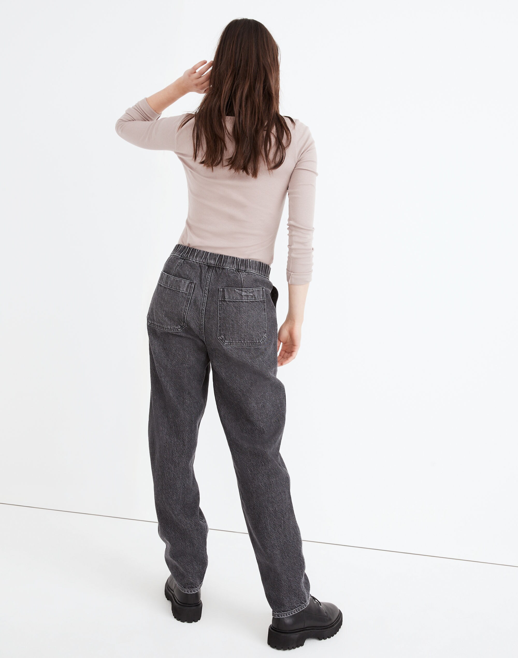 Petite Pull-On Relaxed Jean in Chelford Wash