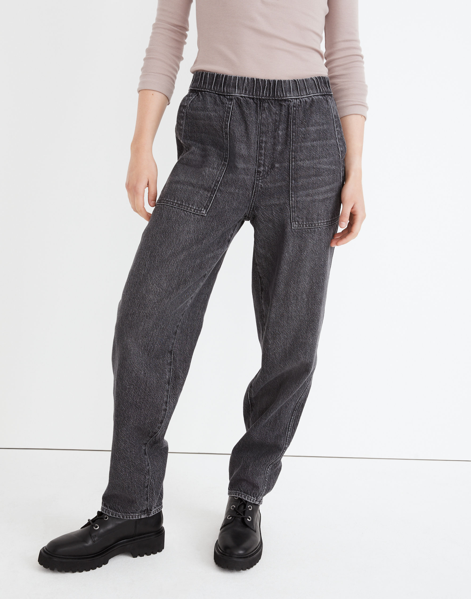 Pull-On Relaxed Jean in Chelford Wash