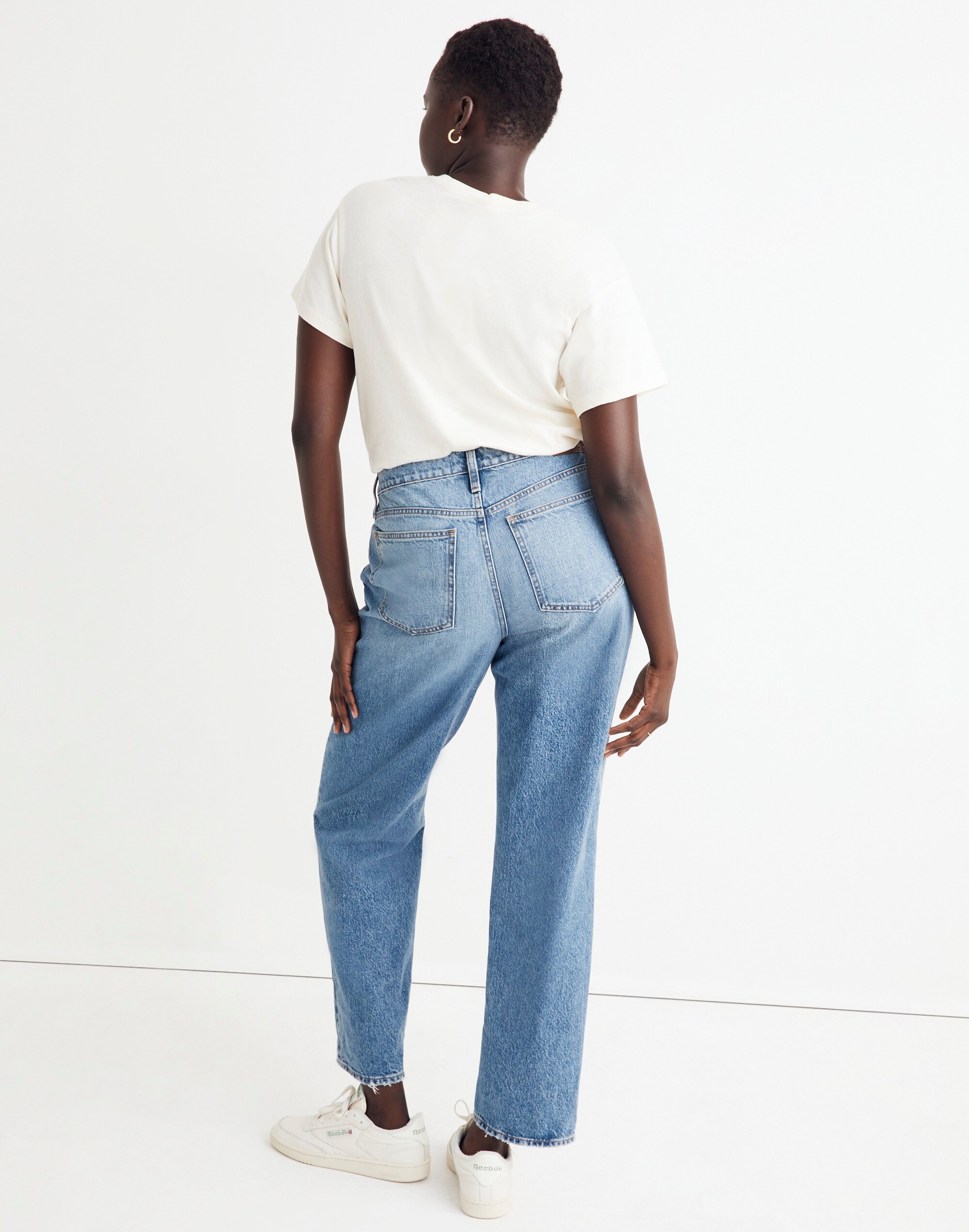 The Curvy Perfect Vintage Straight Jean in Kingsbury Wash: Ripped Knee Edition