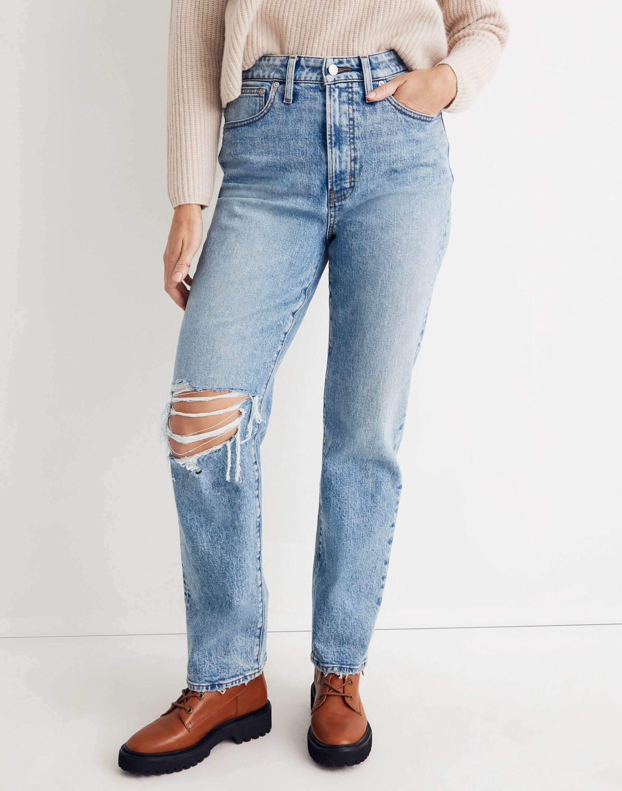 The Curvy Perfect Vintage Straight Jean in Kingsbury Wash: Ripped Knee Edition
