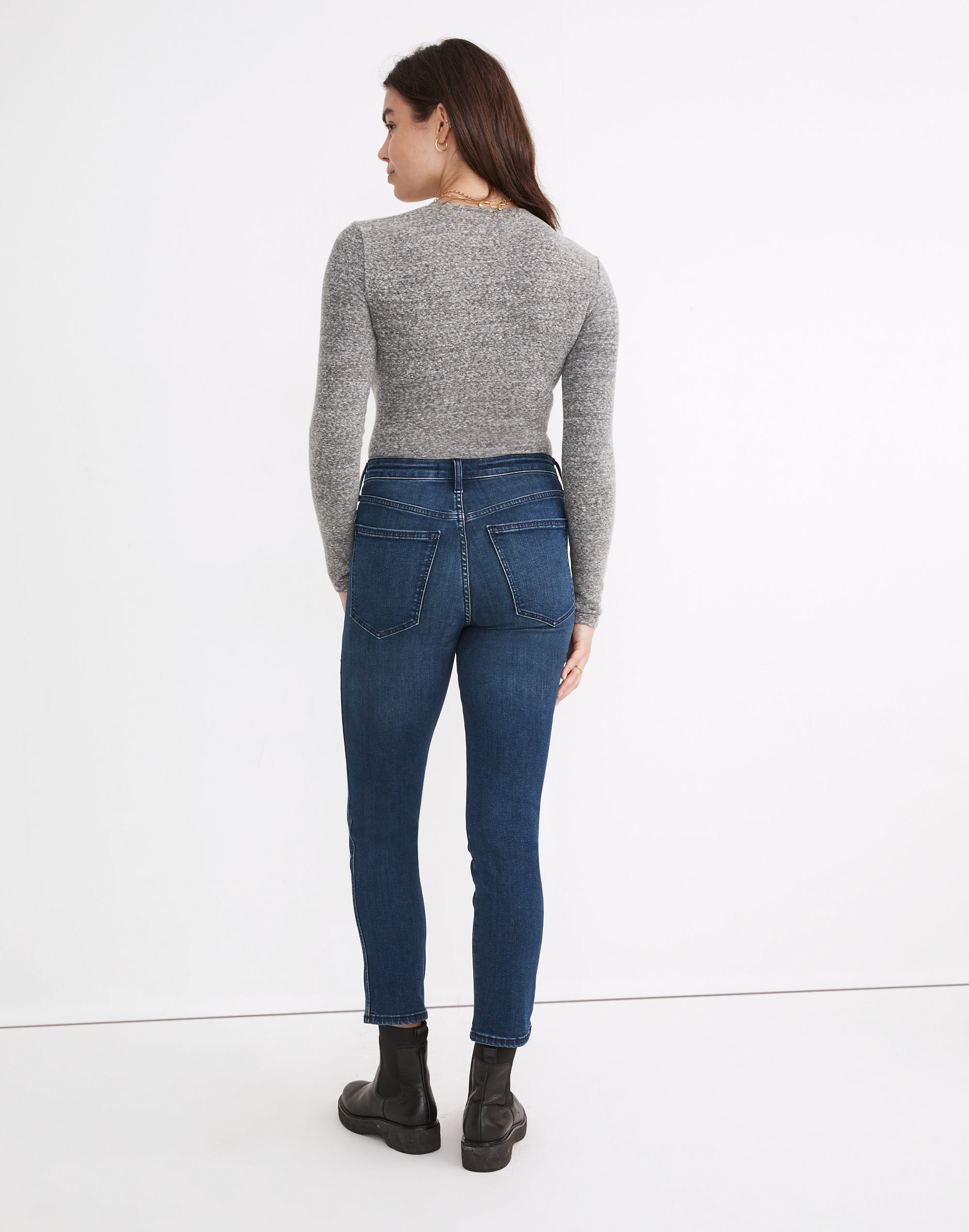 Petite Curvy Stovepipe Jeans in Dahill Wash