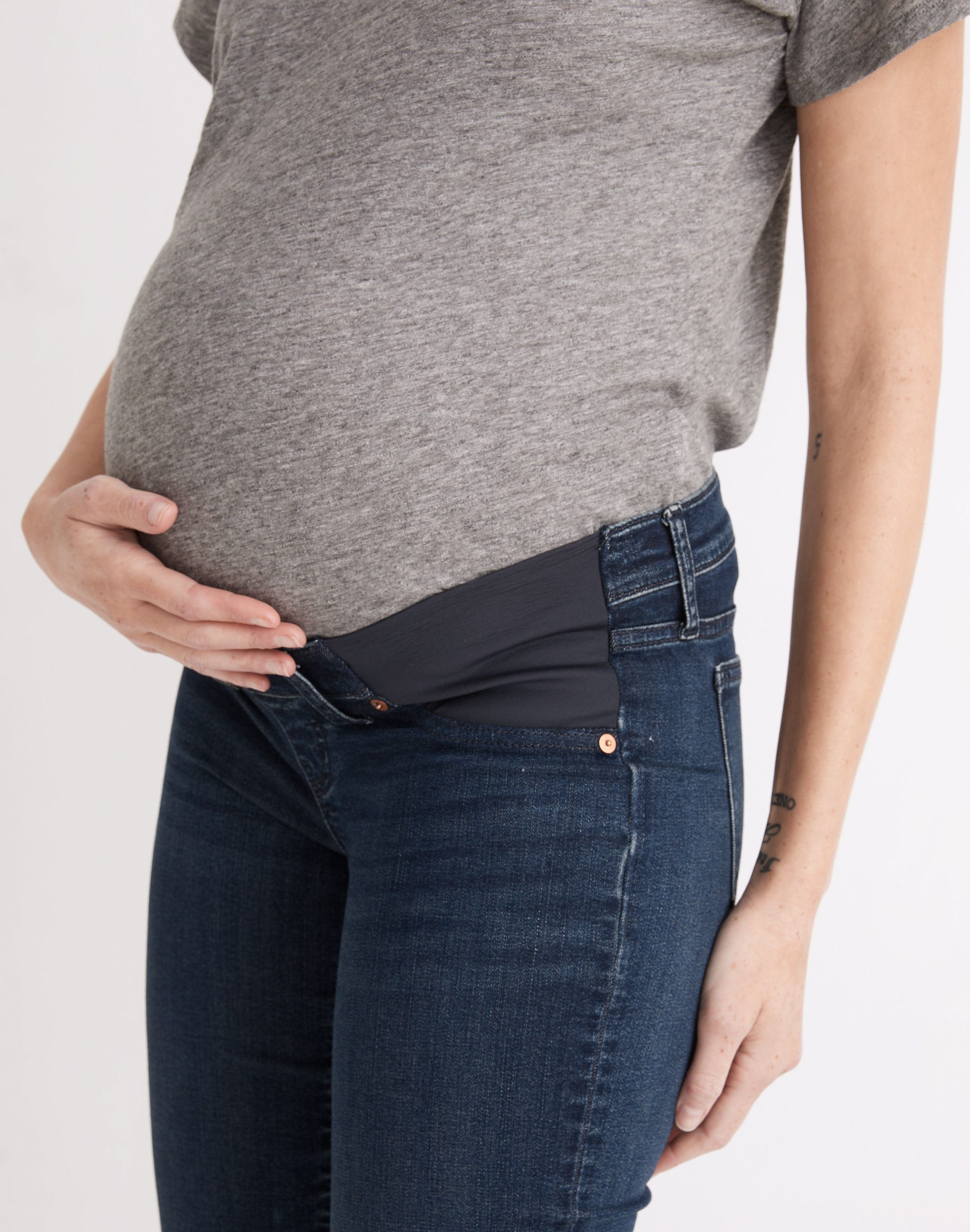 Maternity Side-Panel Stovepipe Jeans in Dahill Wash