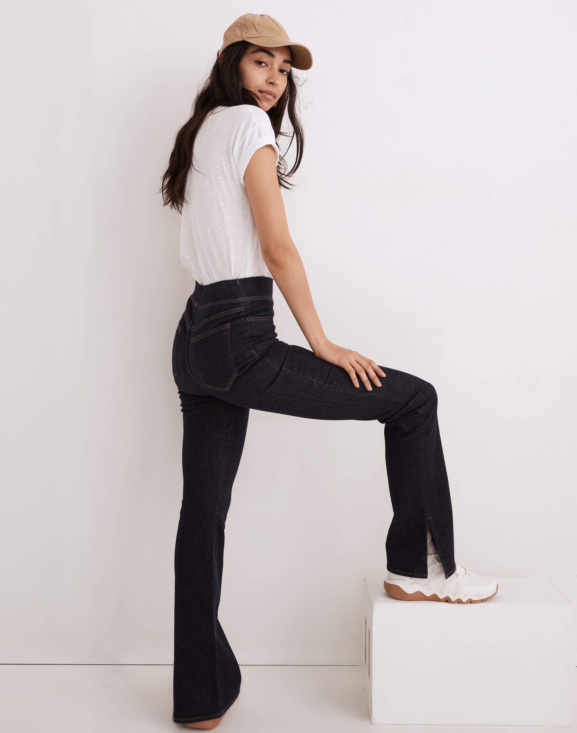 Pull-On Skinny Flare Jeans in Havenley Wash