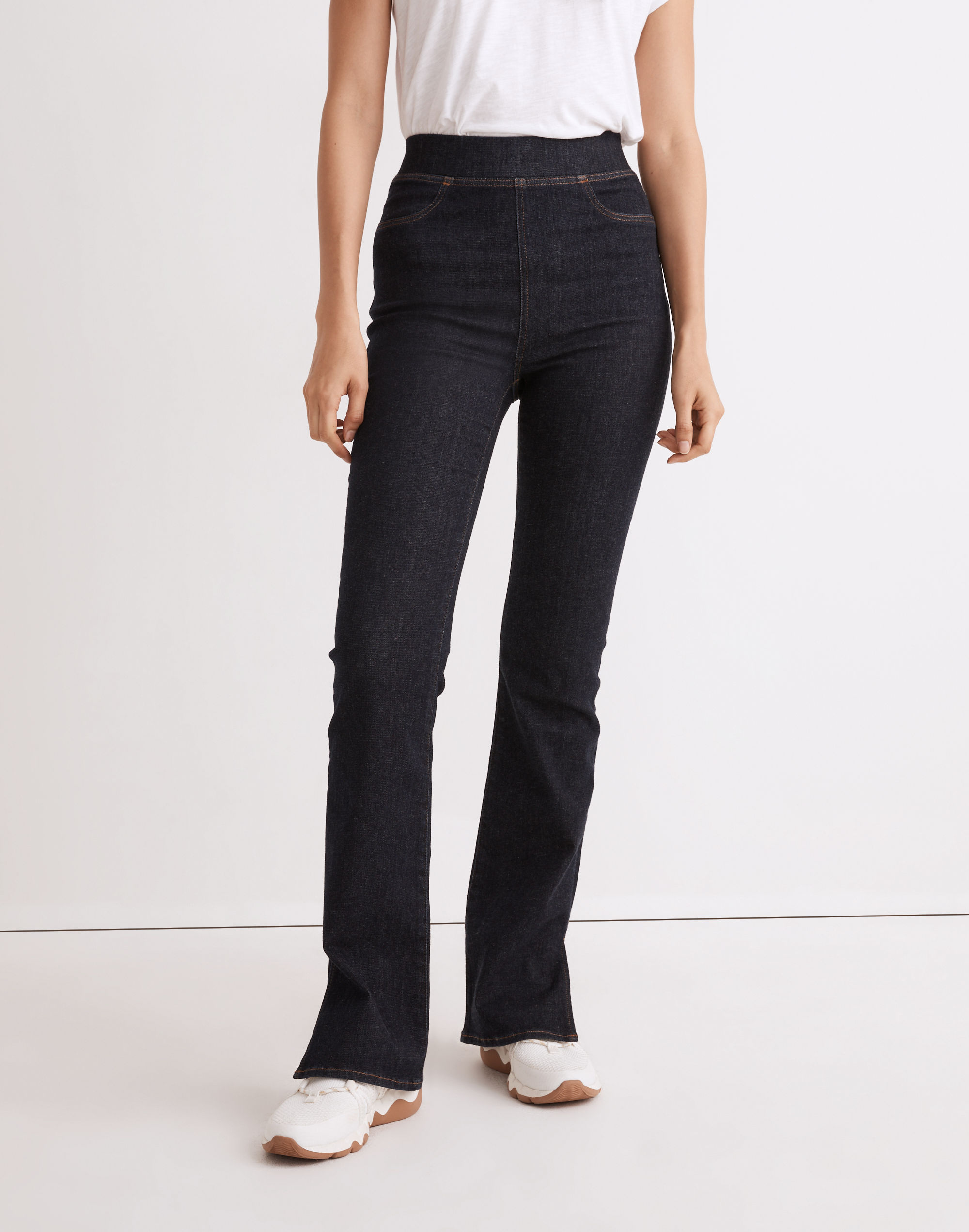 Pull-On Skinny Flare Jeans in Havenley Wash