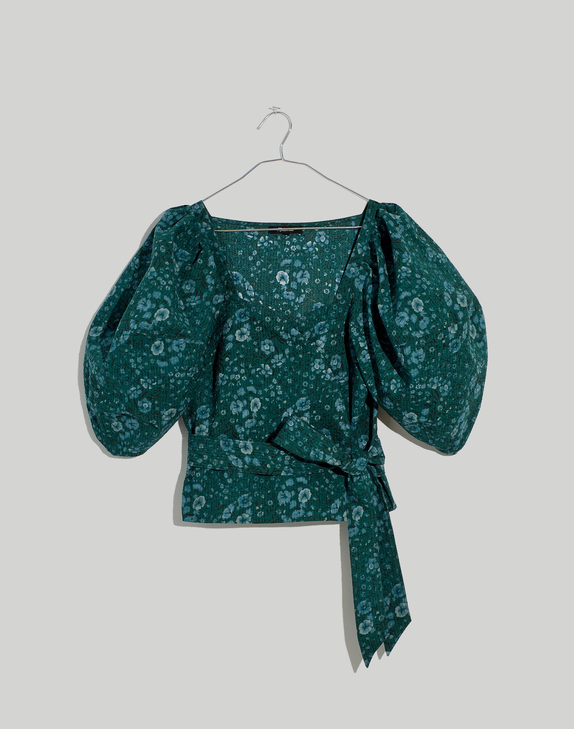 Seersucker Sweetheart Wrap Top in Woodland Floral