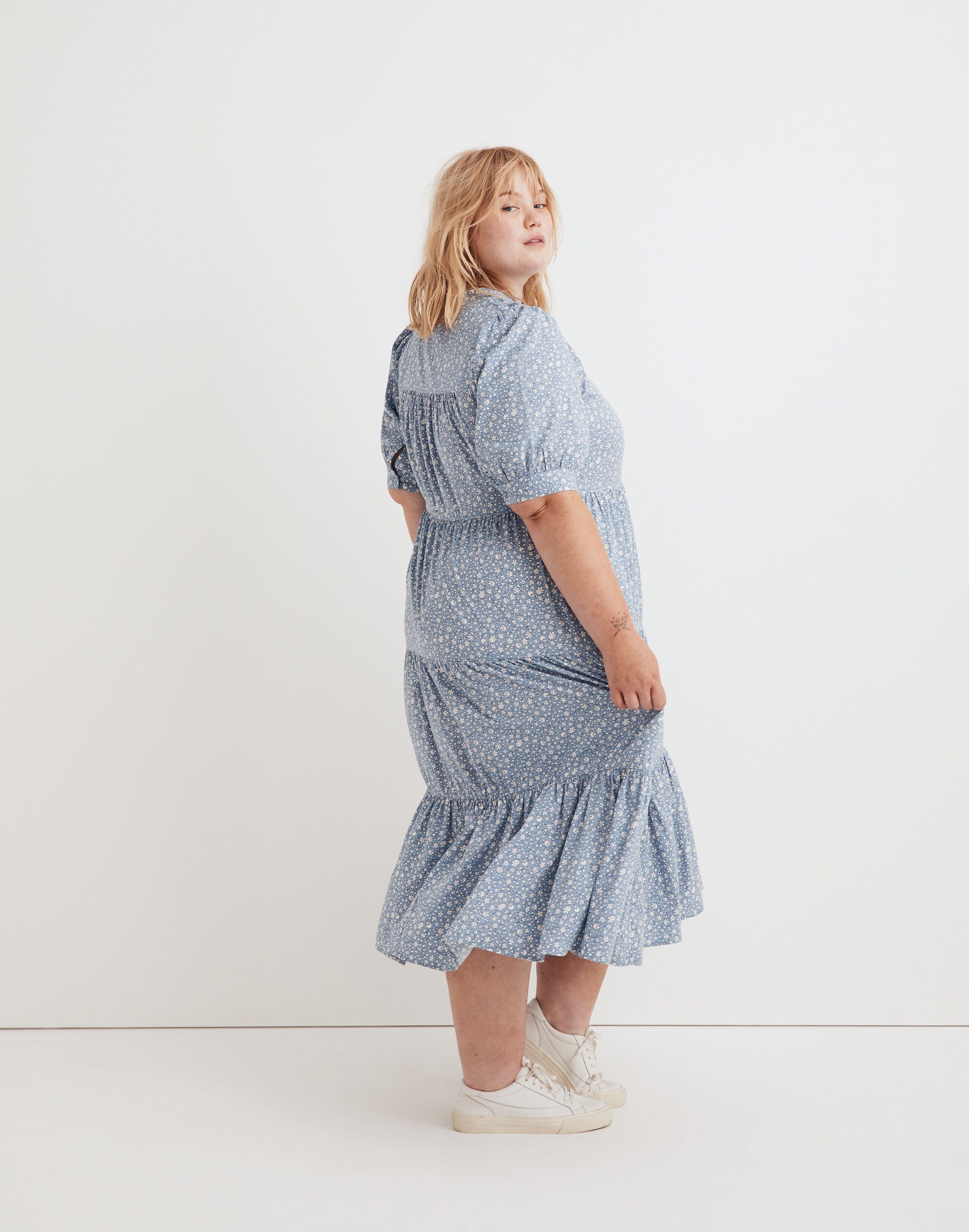 Plus Embroidered Puff-Sleeve Midi Dress in Cottage Carden