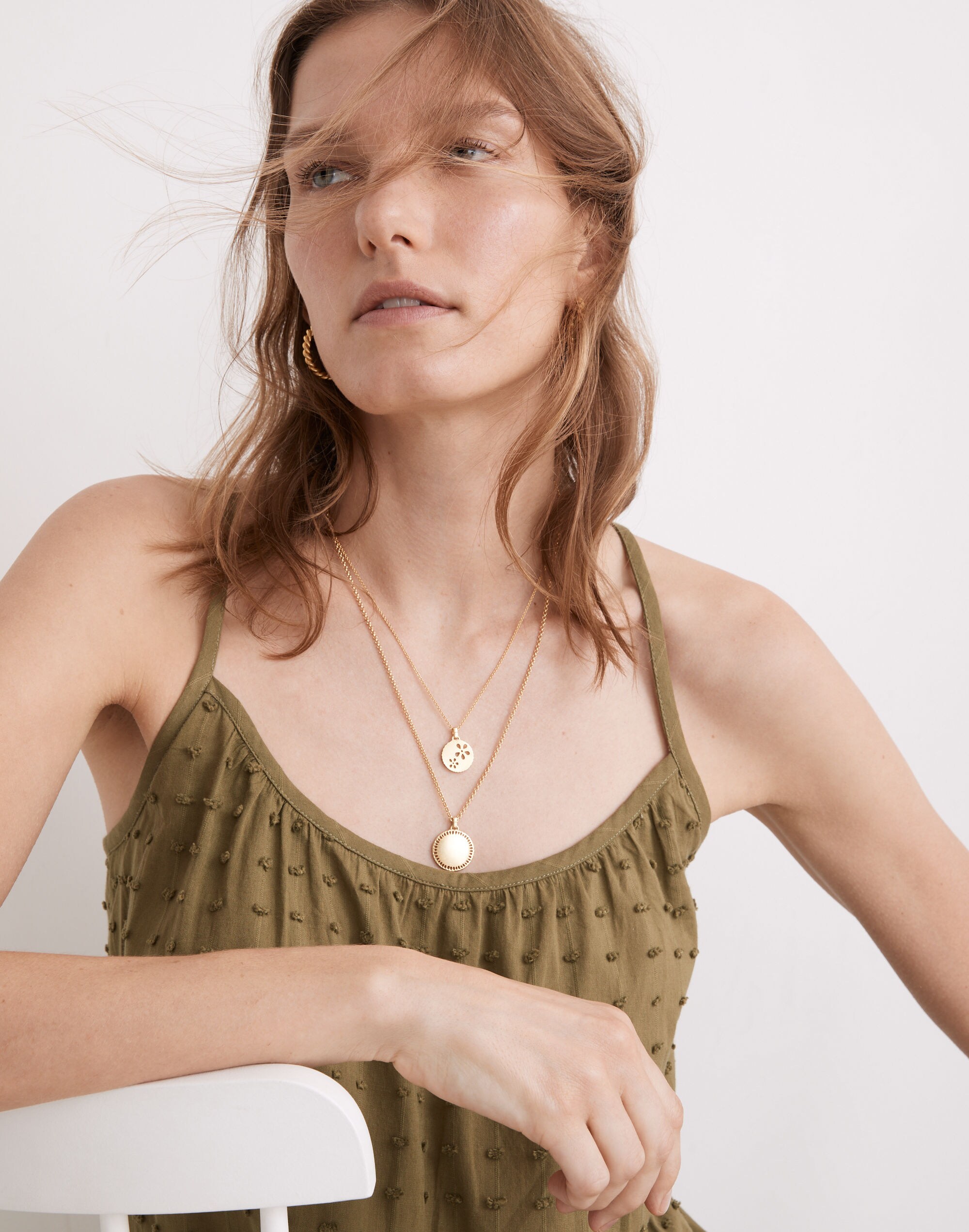 Two-Piece Eyelet Lace Necklace Set