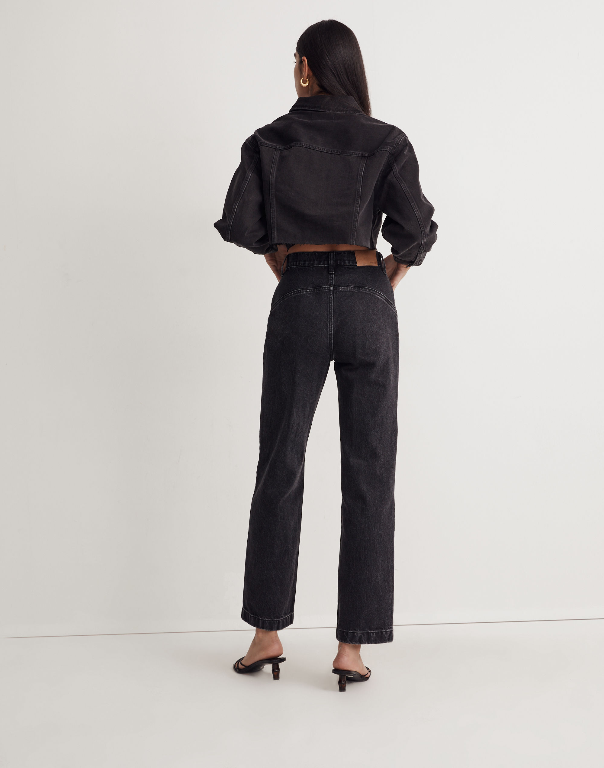 The Perfect Vintage Wide-Leg Jean in Black Worn Wash: Exposed-Zip