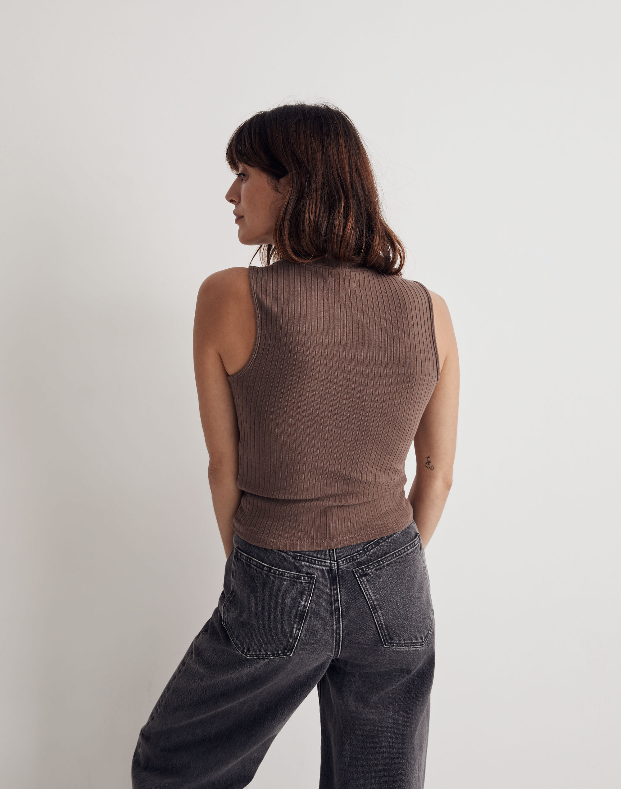 Ribbed Sleeveless Turtleneck