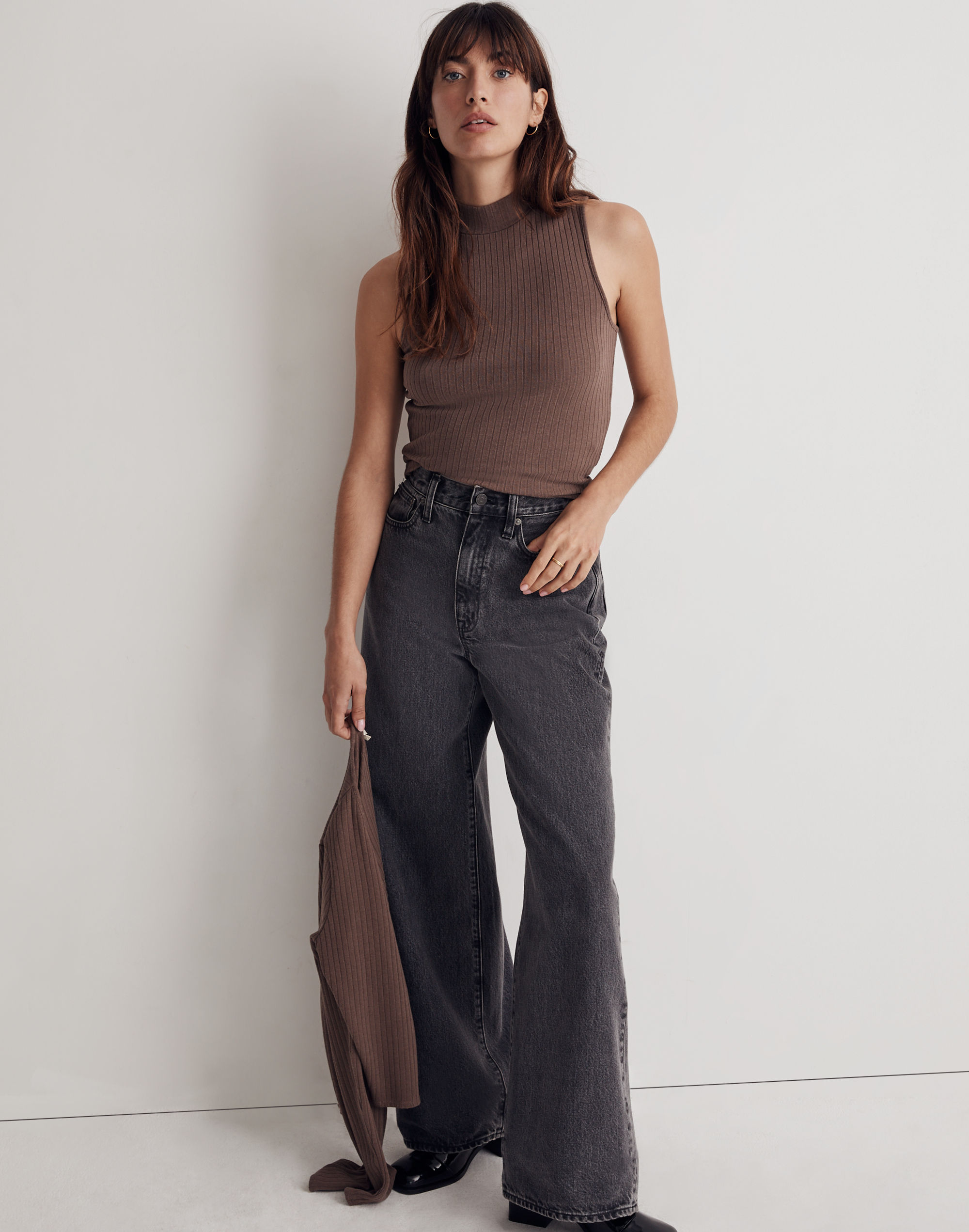 Ribbed Sleeveless Turtleneck