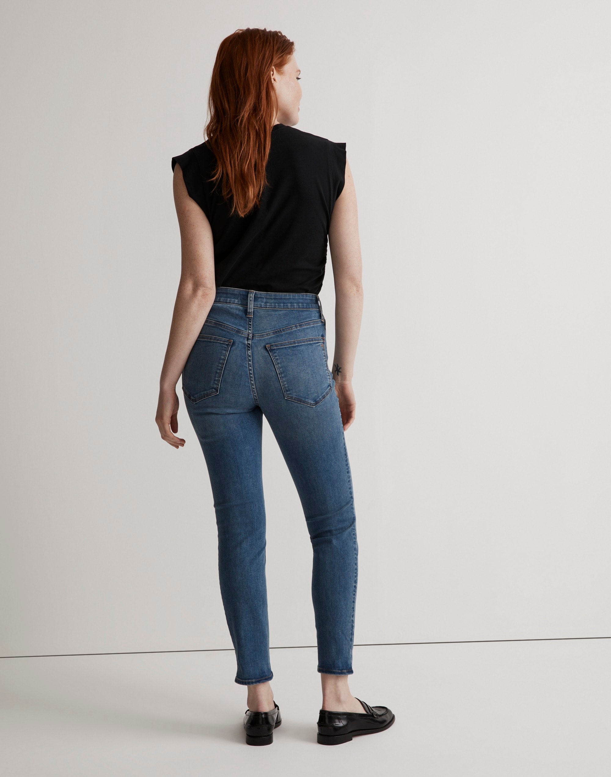 Curvy Mid-Rise Roadtripper Supersoft Skinny Jeans in Hastings Wash: TENCEL&trade; Denim