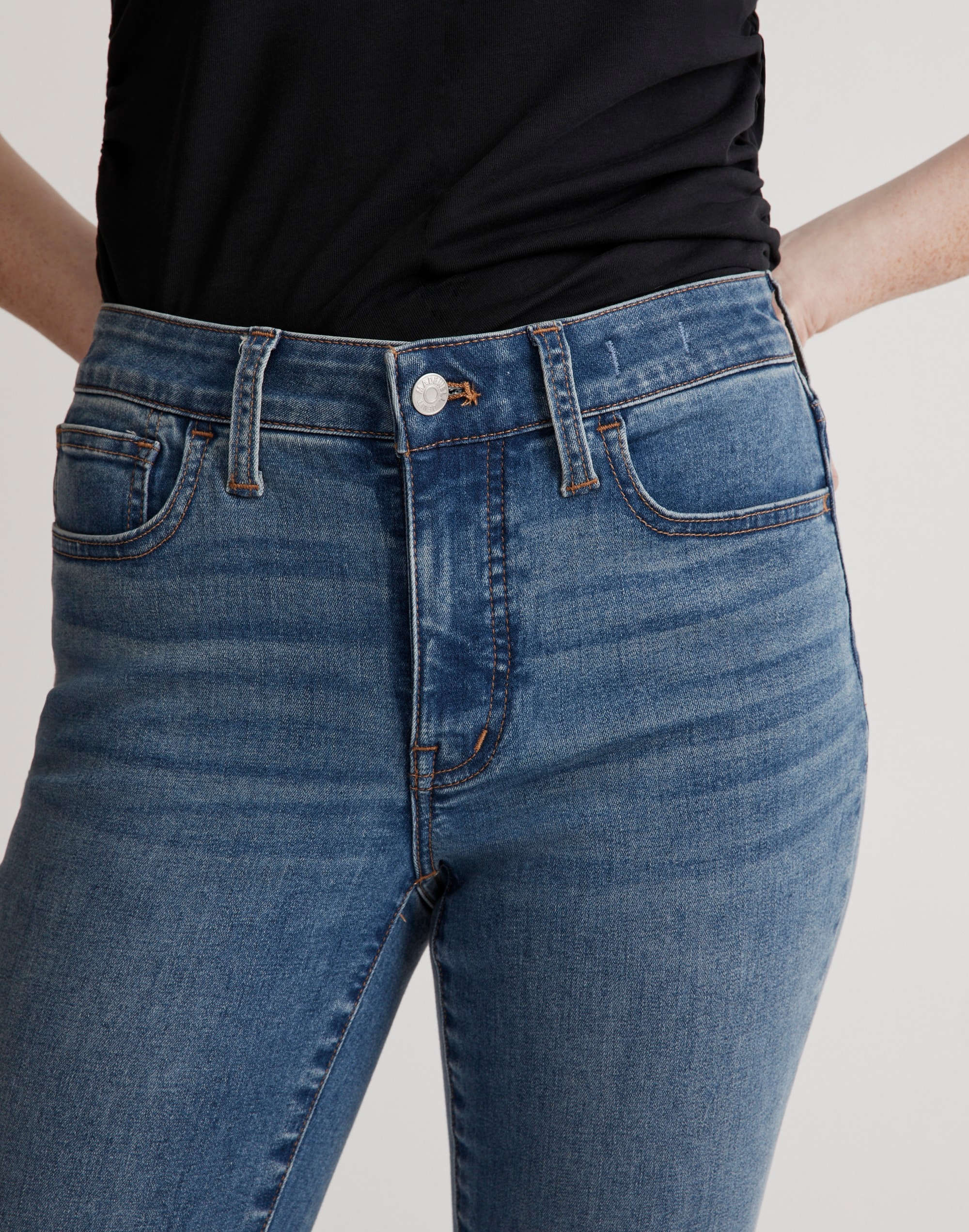 Curvy Mid-Rise Roadtripper Supersoft Skinny Jeans in Hastings Wash: TENCEL&trade; Denim