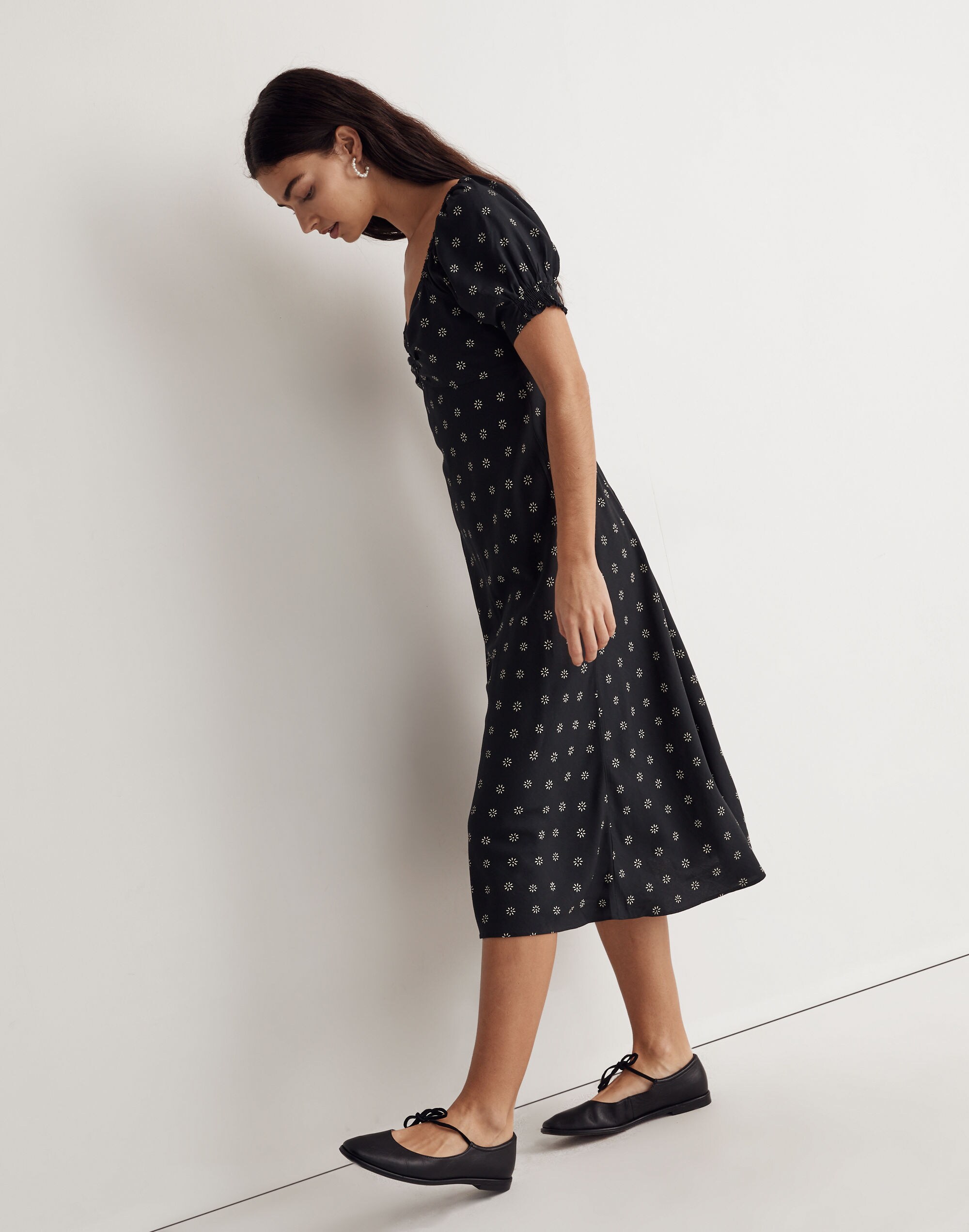 Sweetheart Puff-Sleeve Midi Dress in Stardot