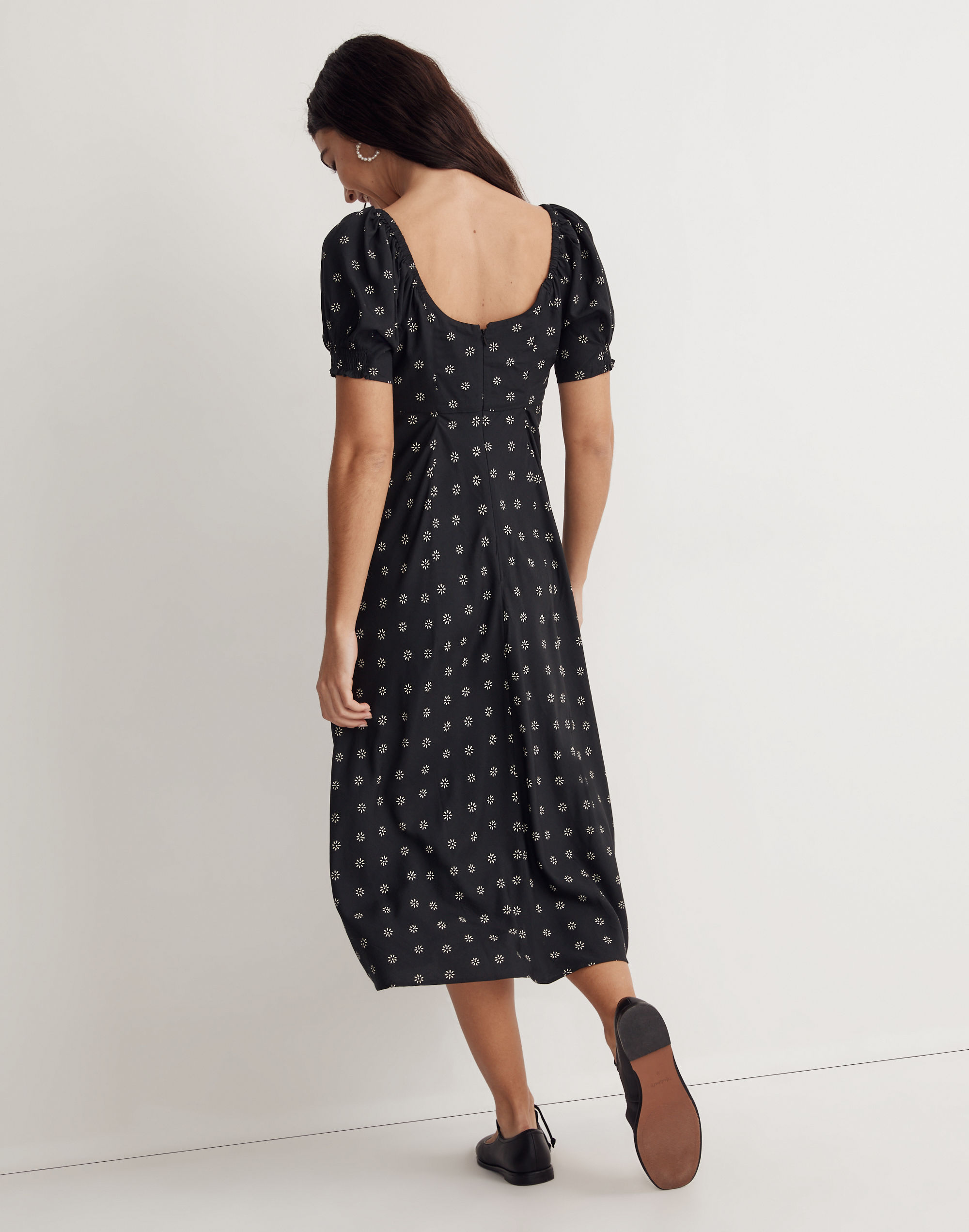 Sweetheart Puff-Sleeve Midi Dress in Stardot
