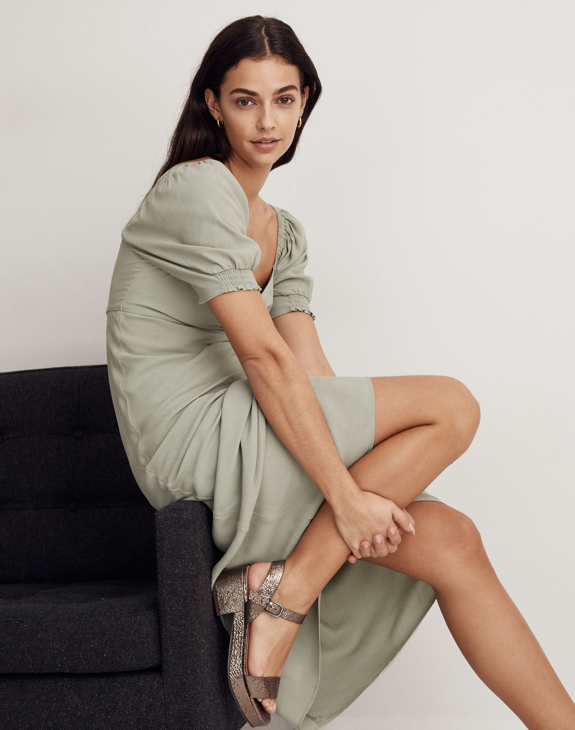 Sweetheart Puff-Sleeve Midi Dress