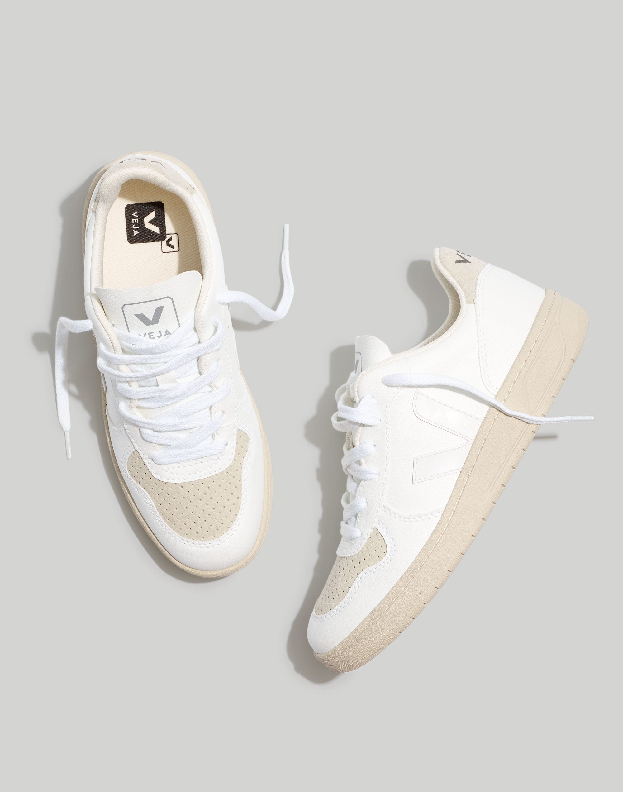 Veja Vegan V-10 CWL Sneakers
