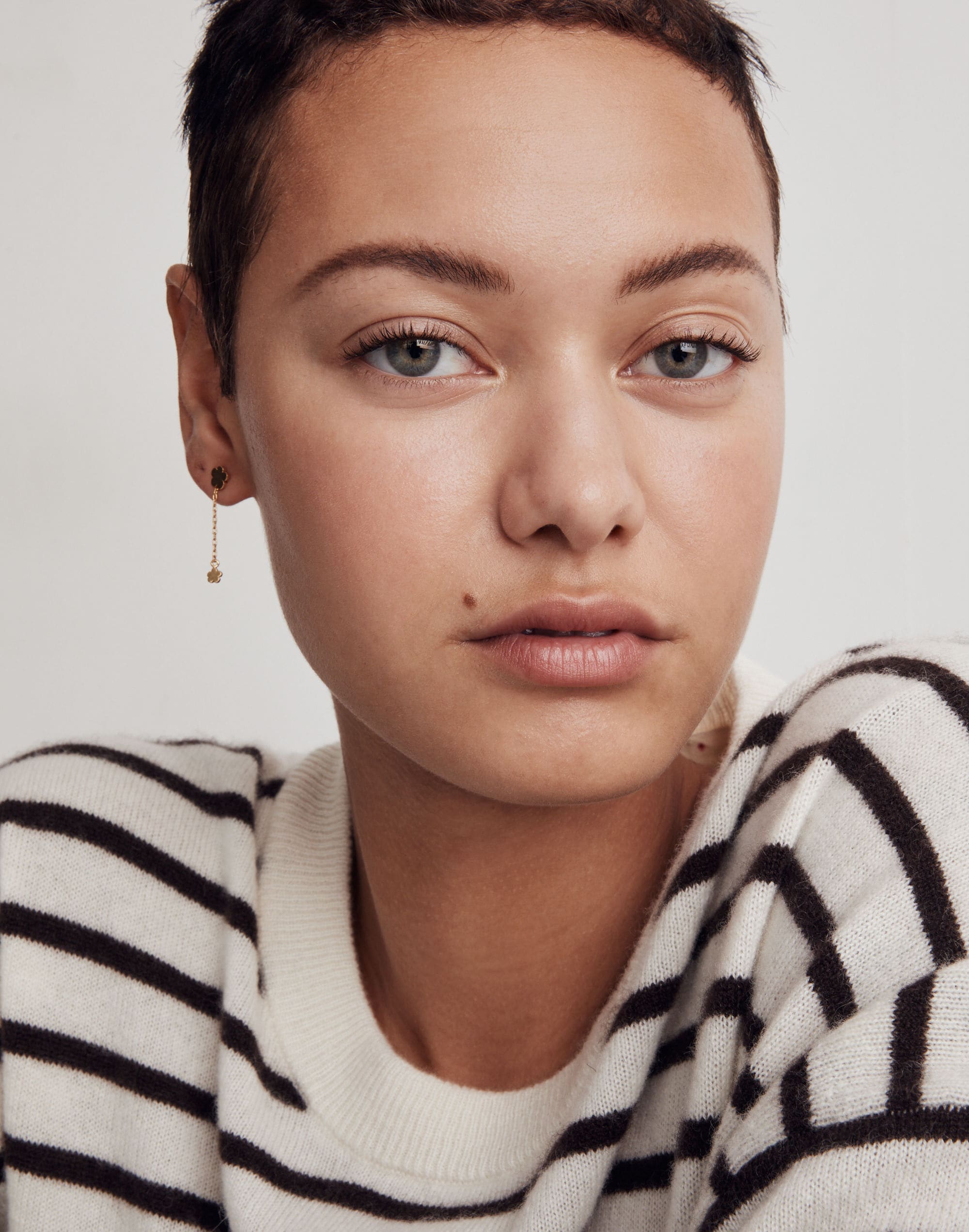 Retro Daisy Front-Back Earrings