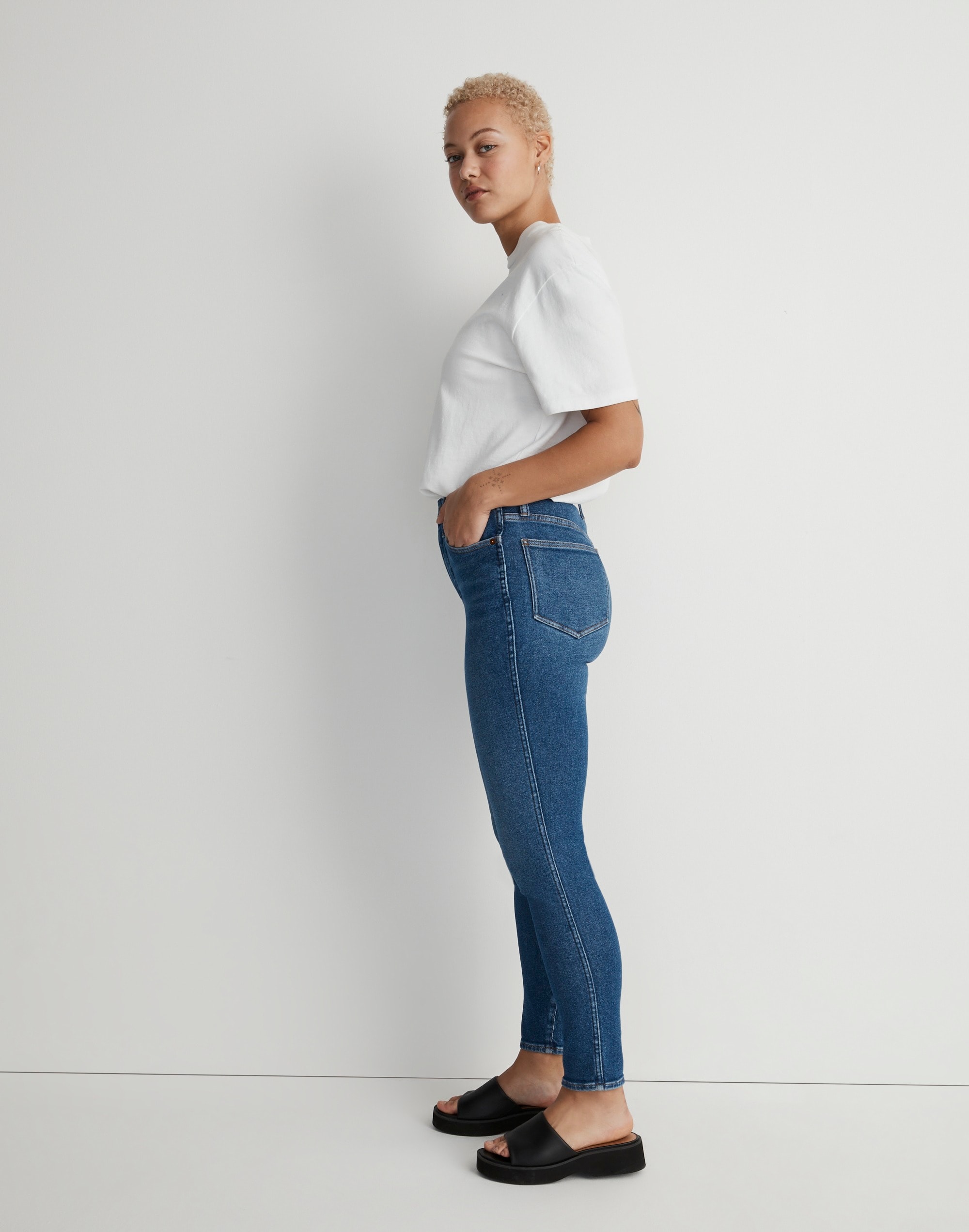 Curvy 10" High-Rise Skinny Jeans in Eardley Wash