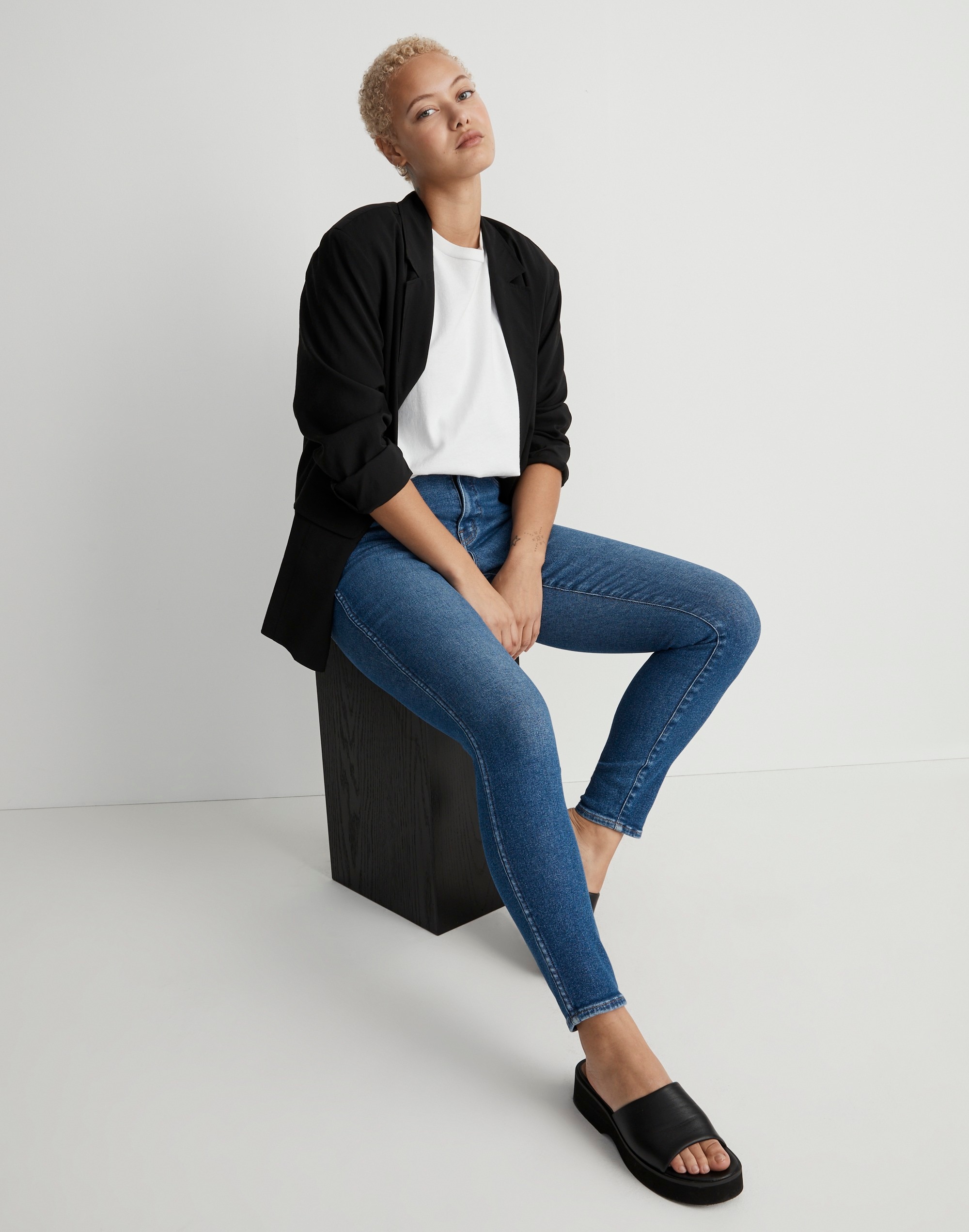 Curvy 10" High-Rise Skinny Jeans in Eardley Wash