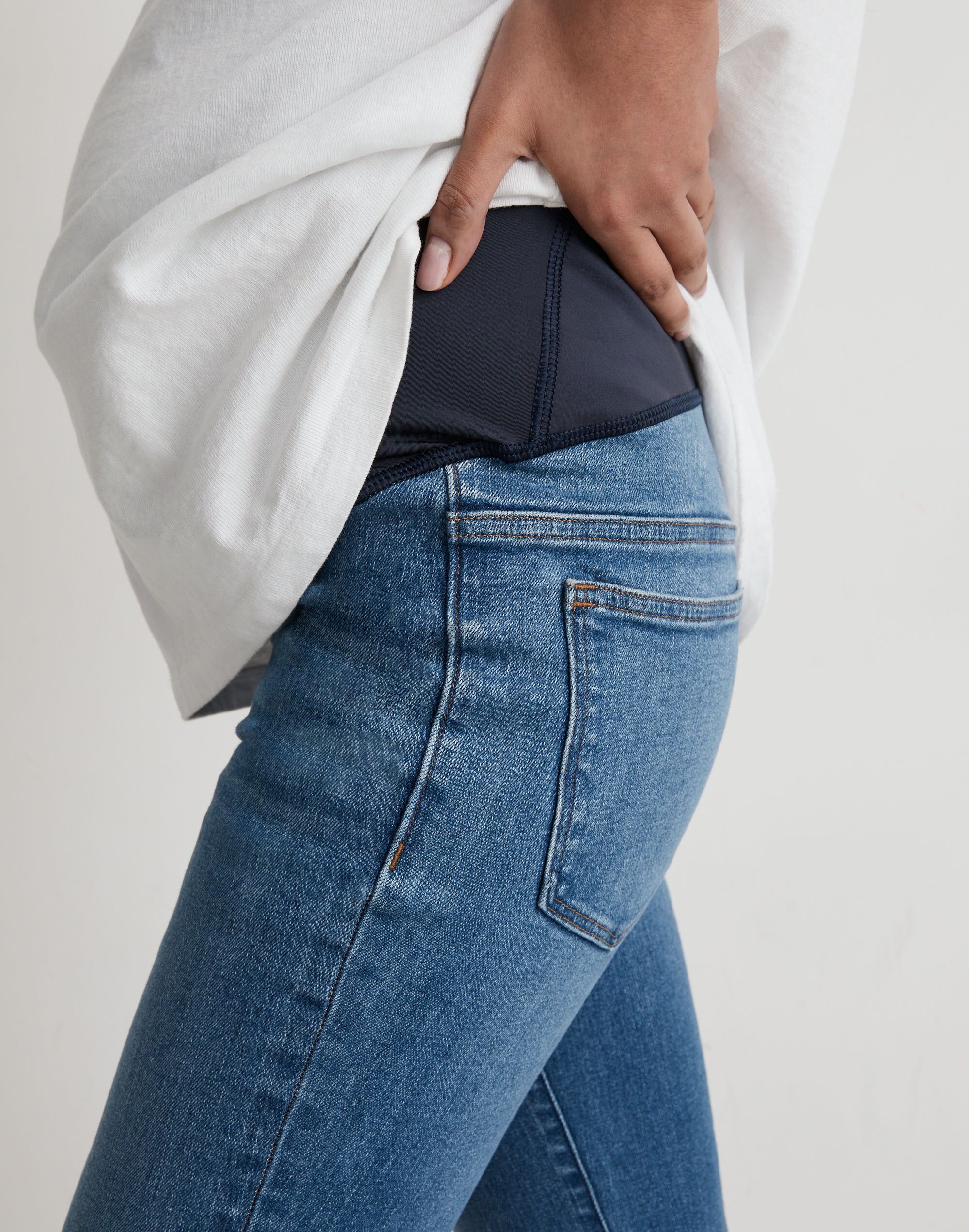 Maternity Over-the-Belly Kick Out Crop Jeans in Cherryville Wash