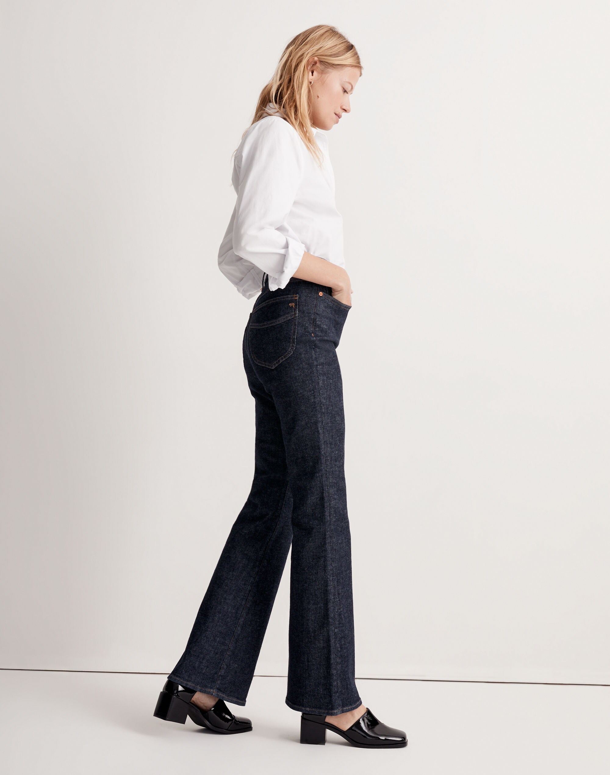The Perfect Vintage Flare Jean in Wrenford Wash