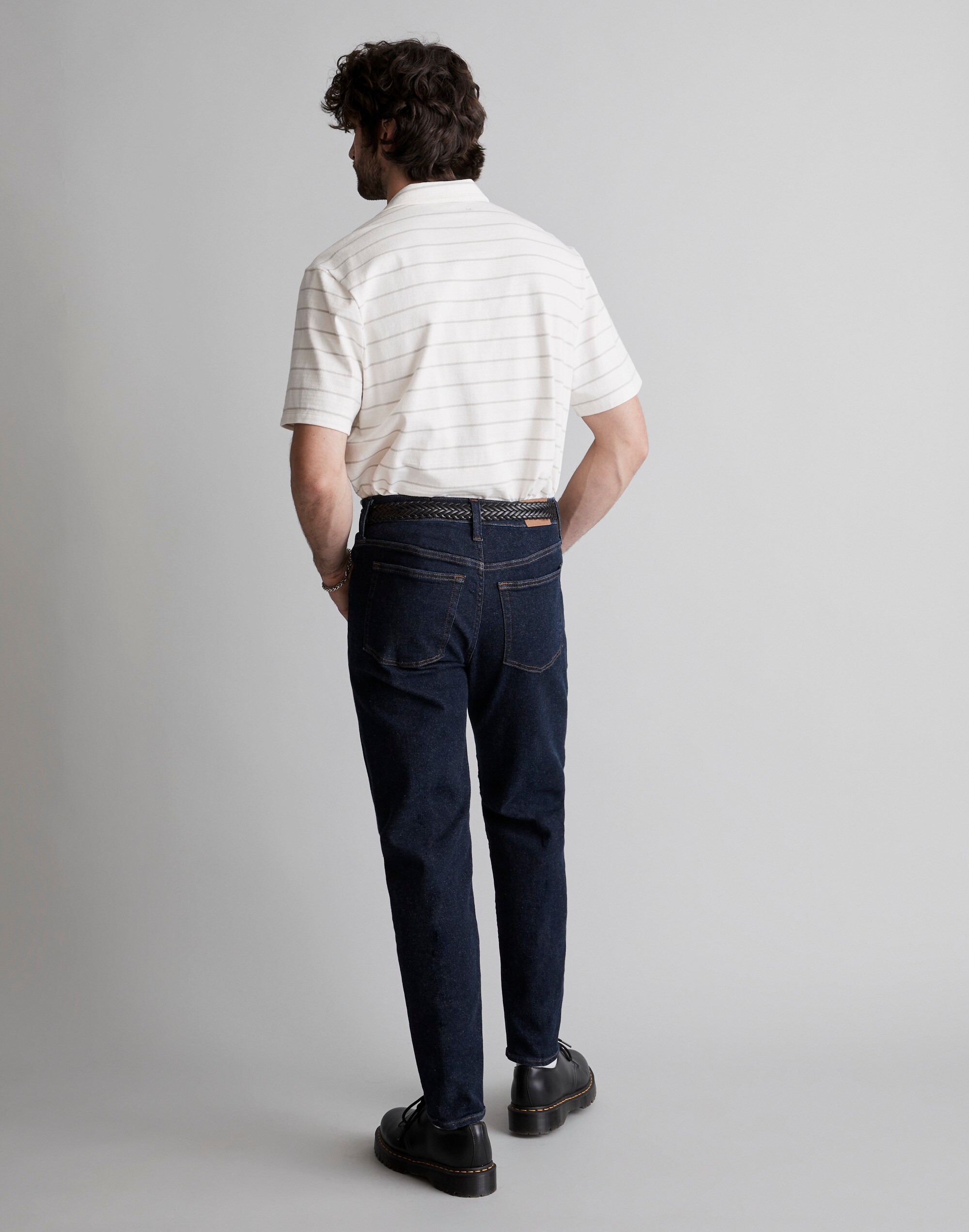 Relaxed Taper Jeans