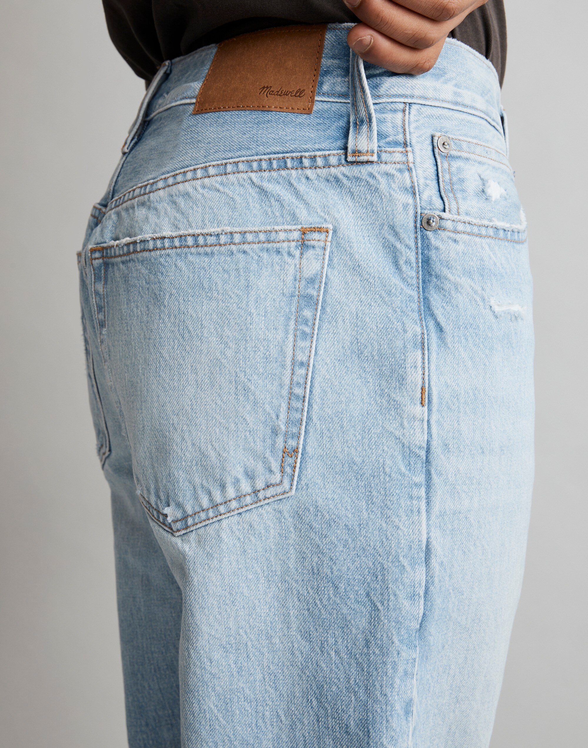 Relaxed Taper Jeans