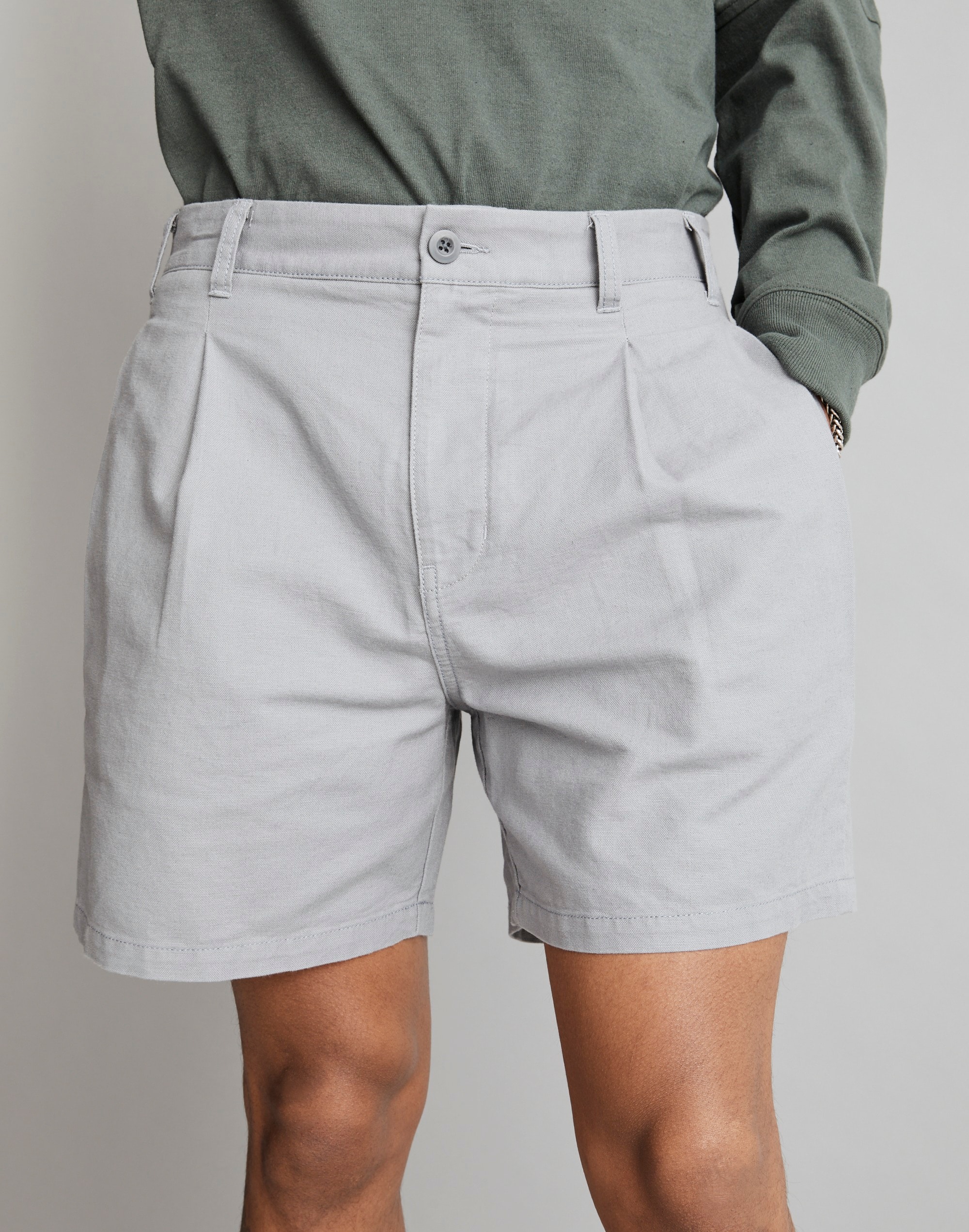 Pleated Cotton-Linen Shorts