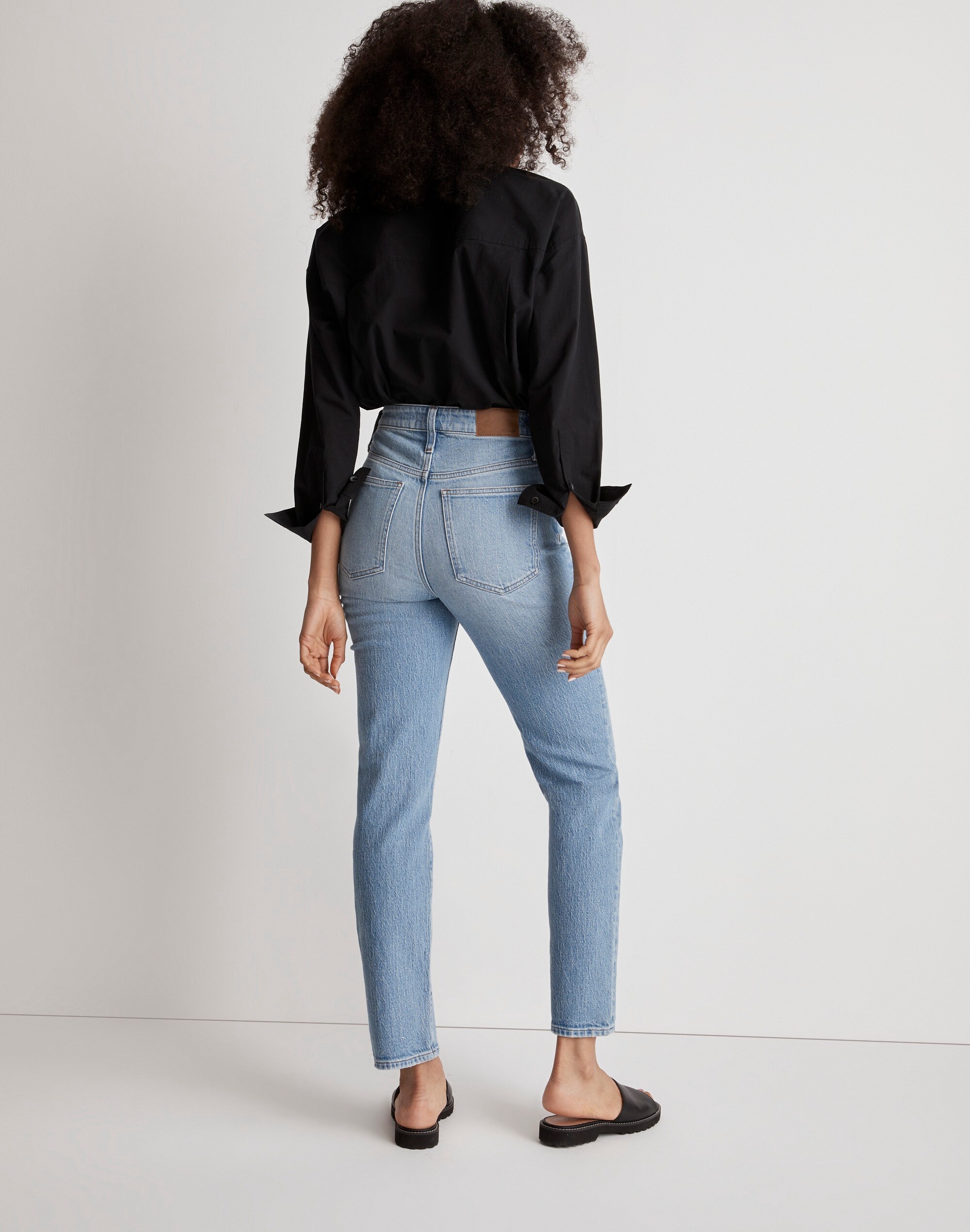 The Perfect Vintage Straight Jean in Ferman Wash