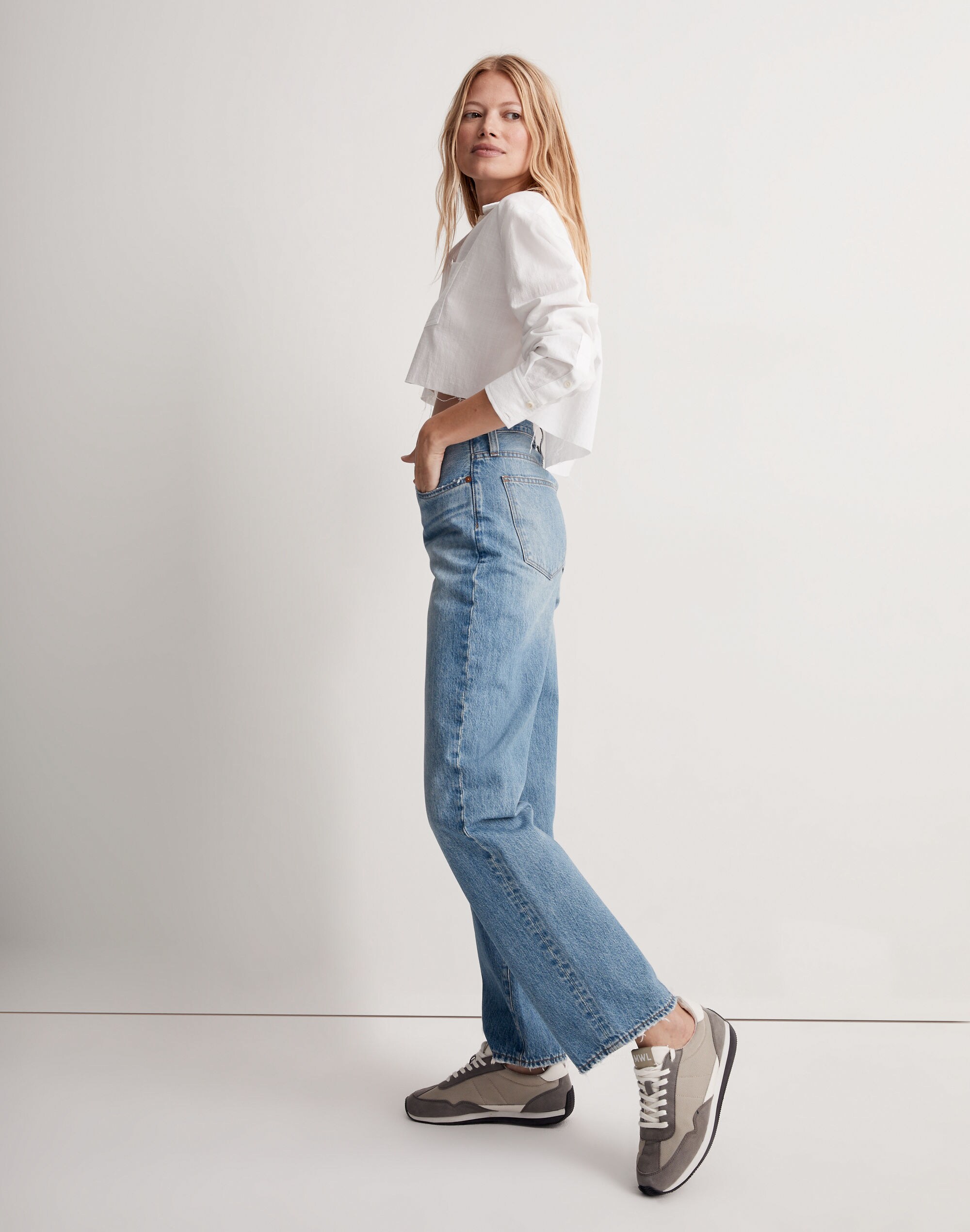Madewell x Donni Low-Rise Loose Jeans in Mathison Wash