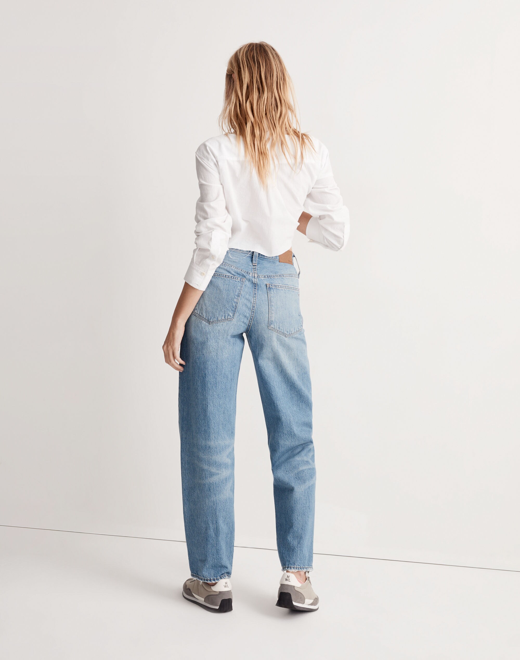 Madewell x Donni Low-Rise Loose Jeans in Mathison Wash