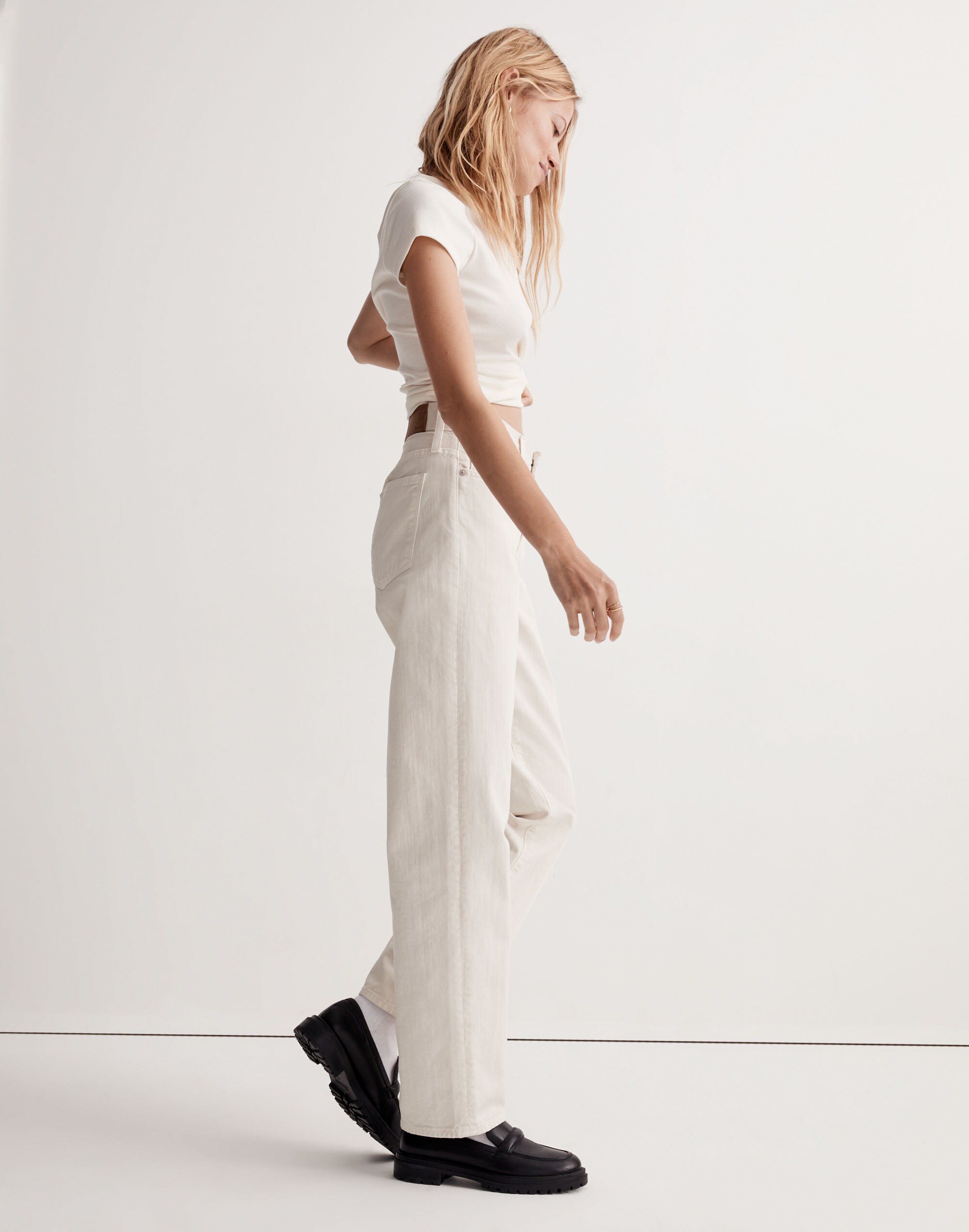 Madewell x Donni Low-Rise Loose Jeans in Antique Cream