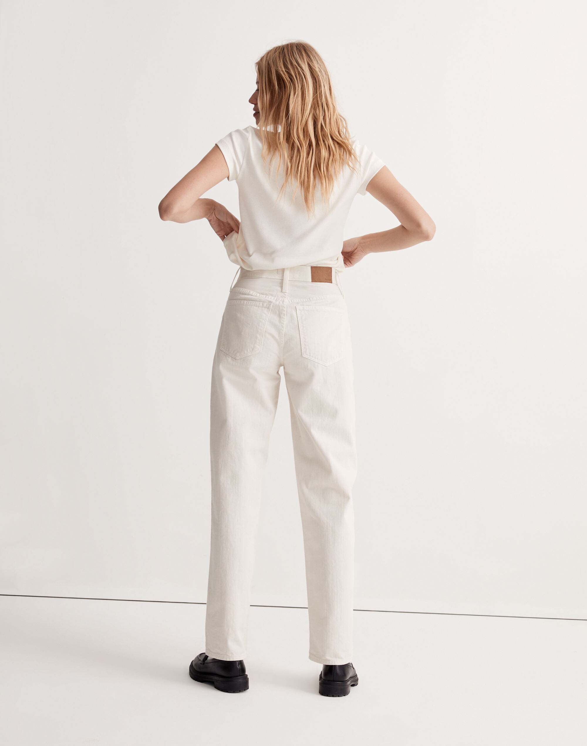 Madewell x Donni Low-Rise Loose Jeans in Antique Cream