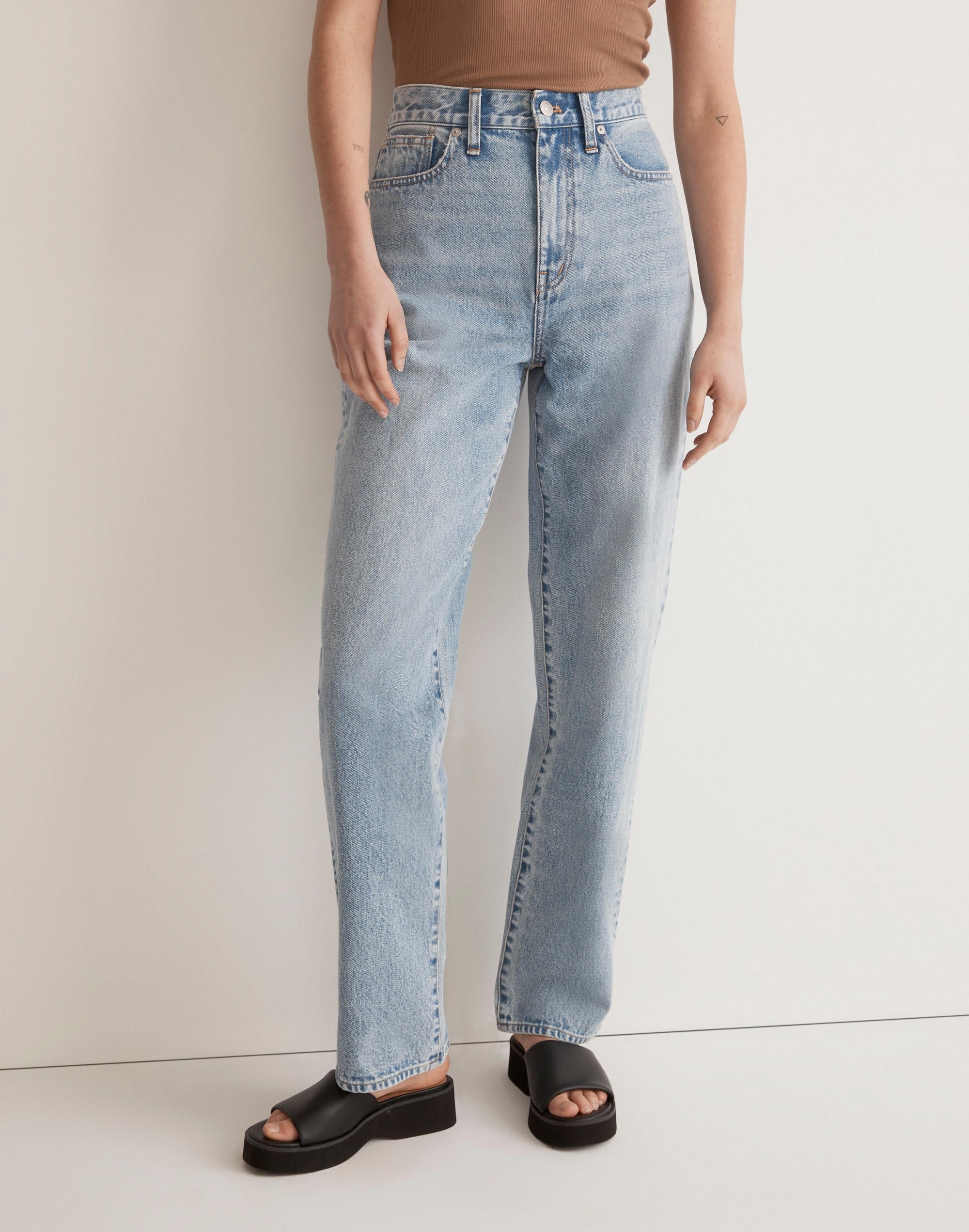 Low-Rise Baggy Straight Jean